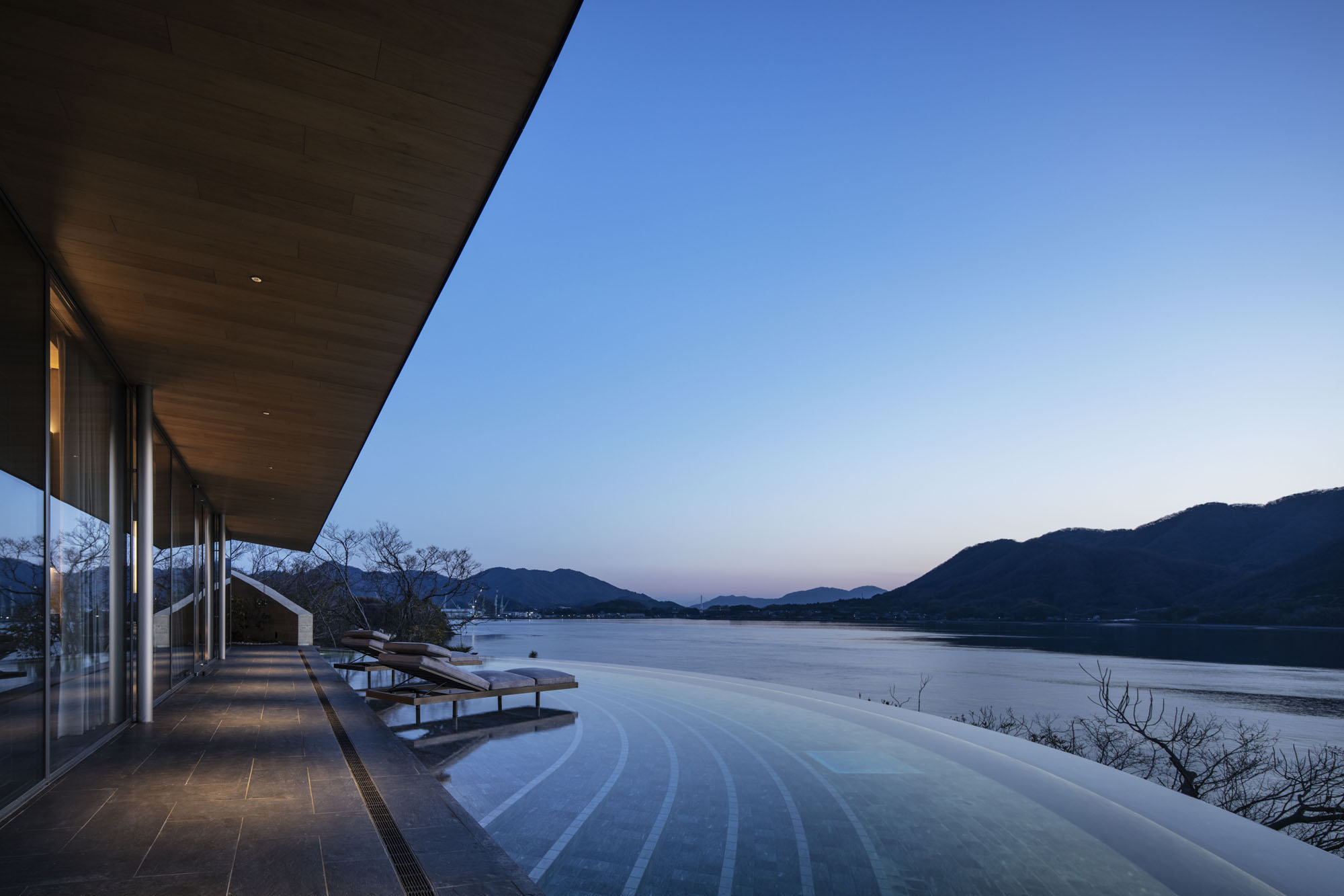 〈NOT A HOTEL SETOUCHI〉BIG(Bjarke Ingels Group)