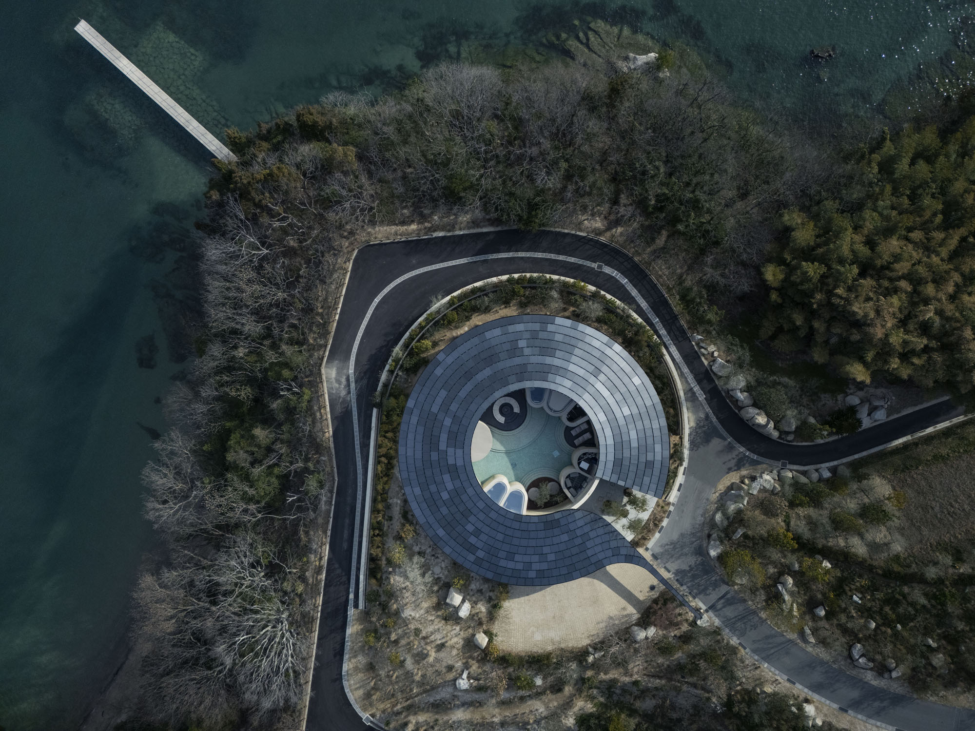 〈NOT A HOTEL SETOUCHI〉BIG(Bjarke Ingels Group)