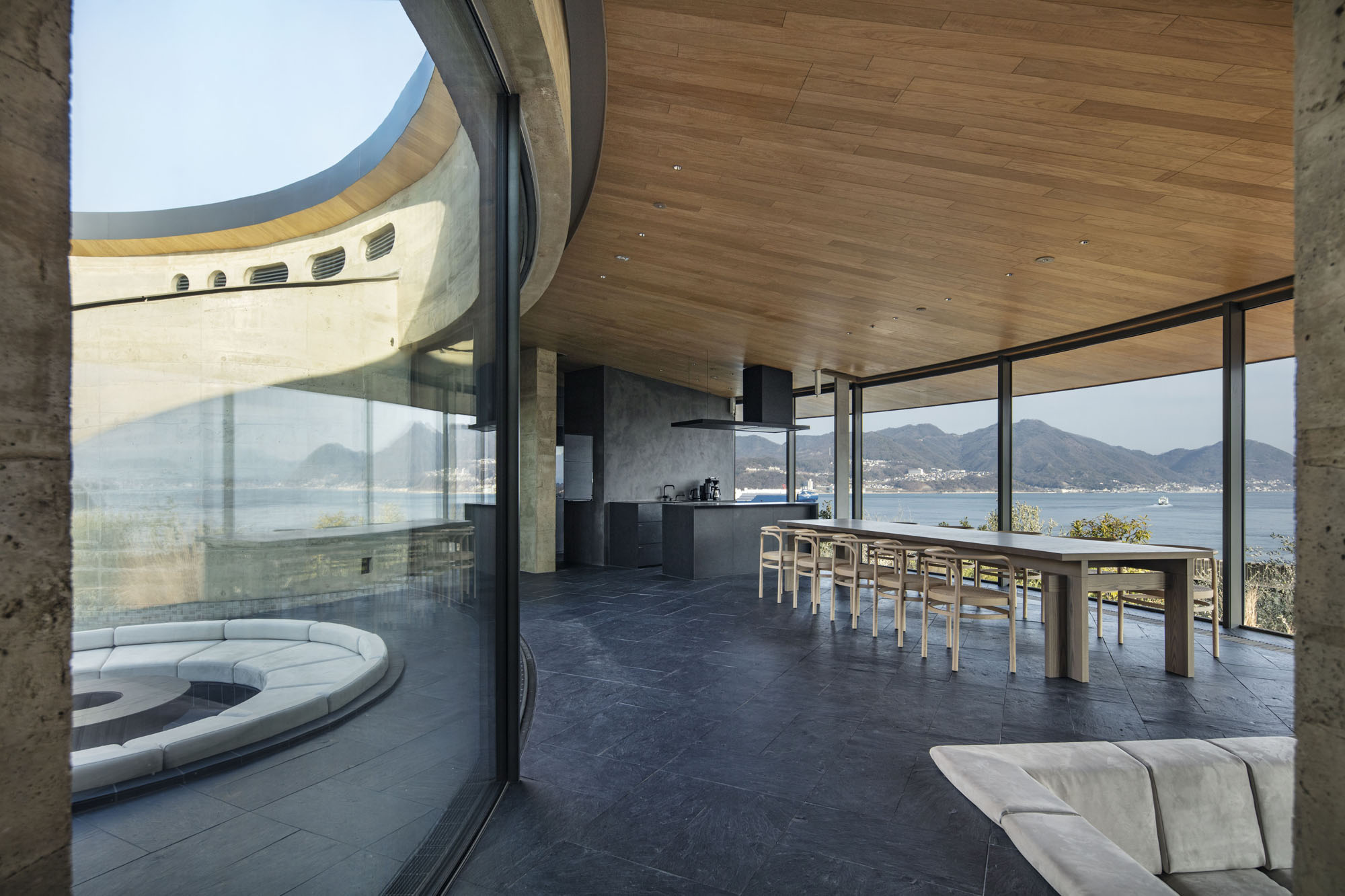 〈NOT A HOTEL SETOUCHI〉BIG(Bjarke Ingels Group)