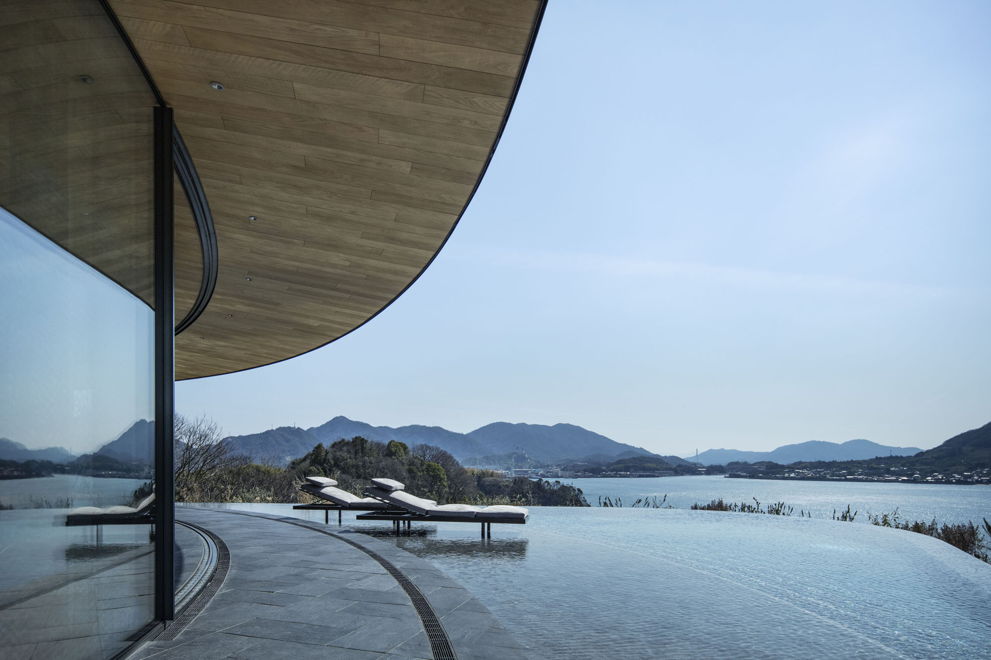 〈NOT A HOTEL SETOUCHI〉BIG(Bjarke Ingels Group)