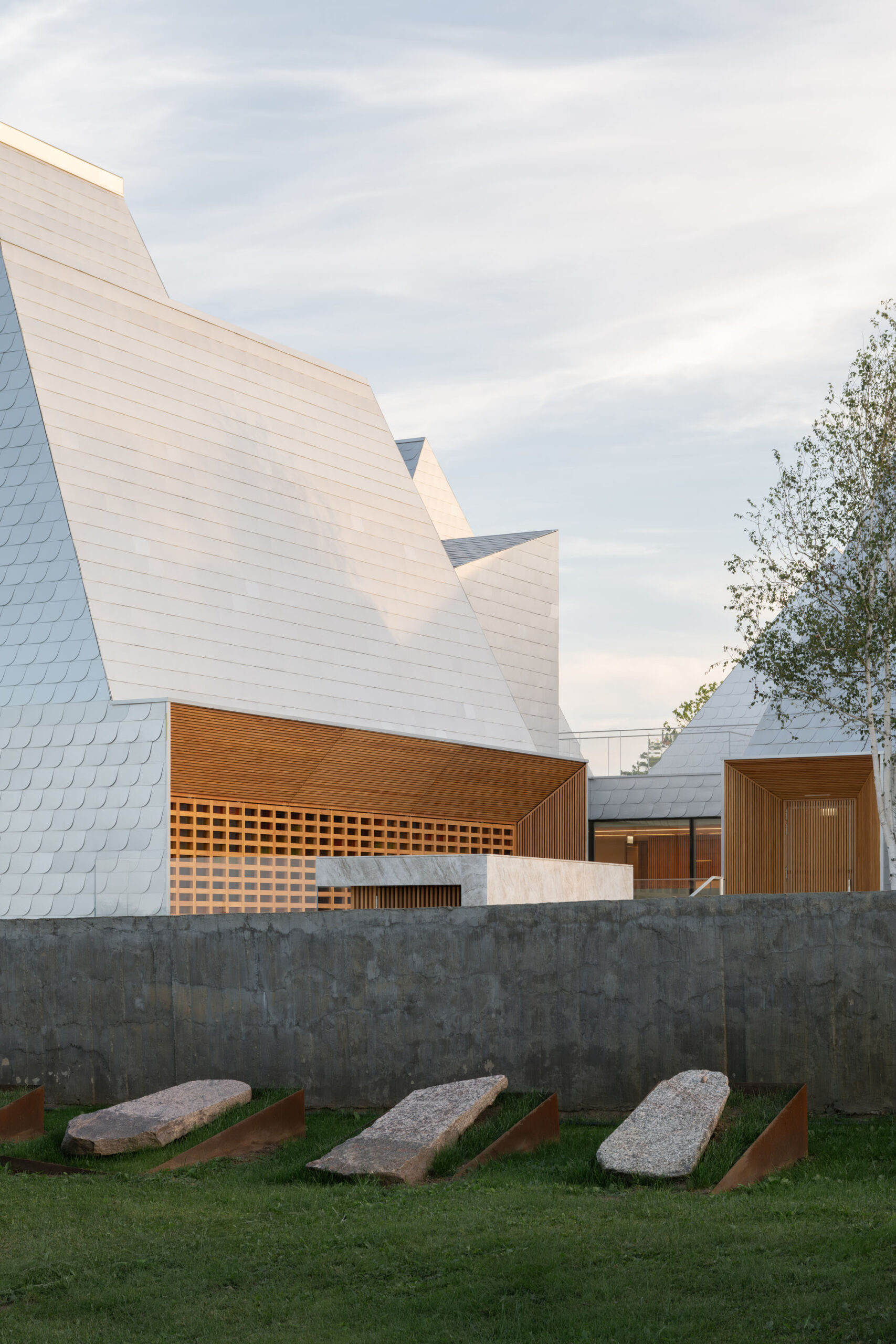 〈ロスト・シュテットル・ユダヤ博物館(The Lost Shtetl Jewish Museum)〉ラフデルマ&マフラマキ・アーキテクツ(Lahdelma & Mahlamäki architects)