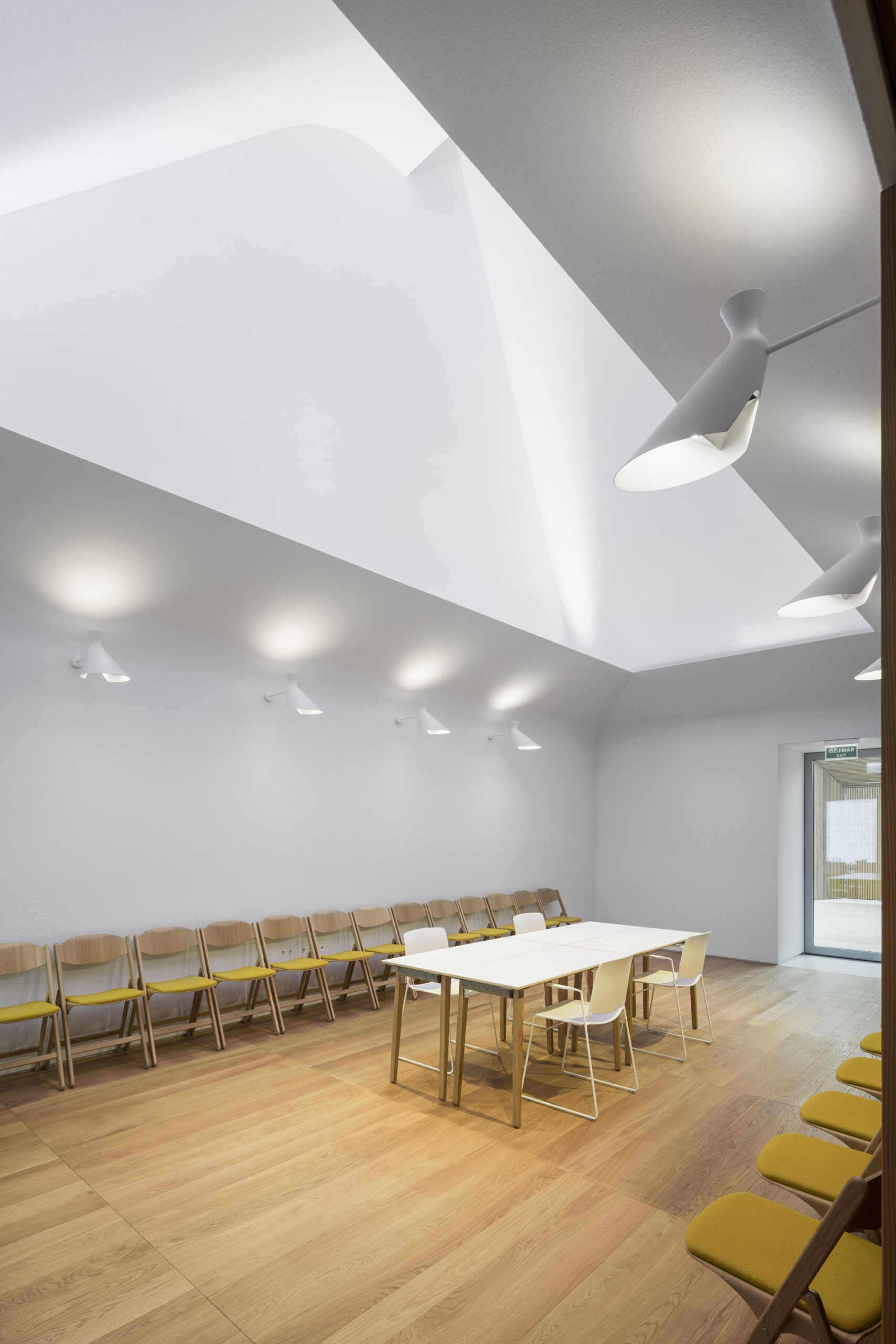 〈ロスト・シュテットル・ユダヤ博物館(The Lost Shtetl Jewish Museum)〉ラフデルマ&マフラマキ・アーキテクツ(Lahdelma & Mahlamäki architects)