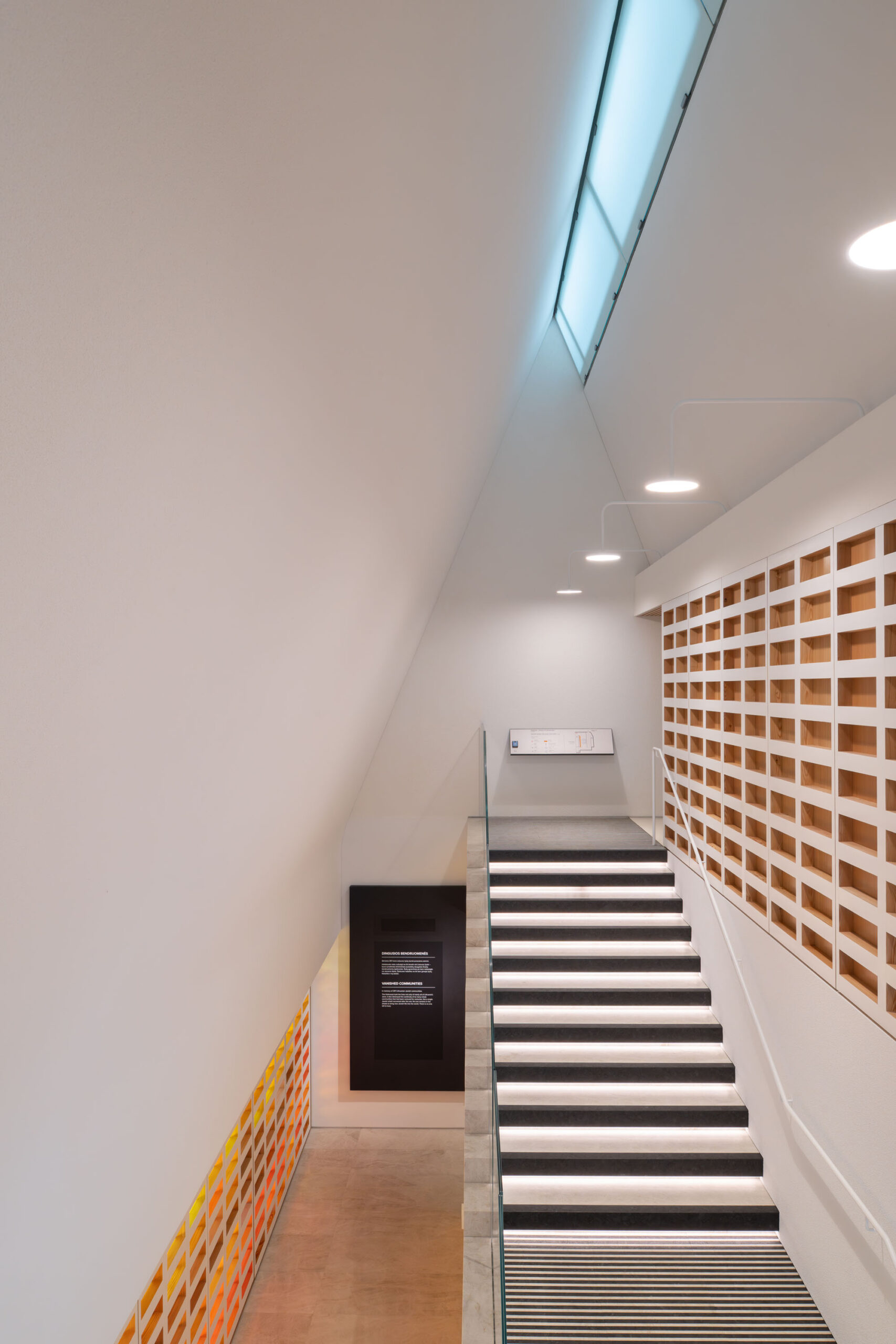 〈ロスト・シュテットル・ユダヤ博物館(The Lost Shtetl Jewish Museum)〉ラフデルマ&マフラマキ・アーキテクツ(Lahdelma & Mahlamäki architects)