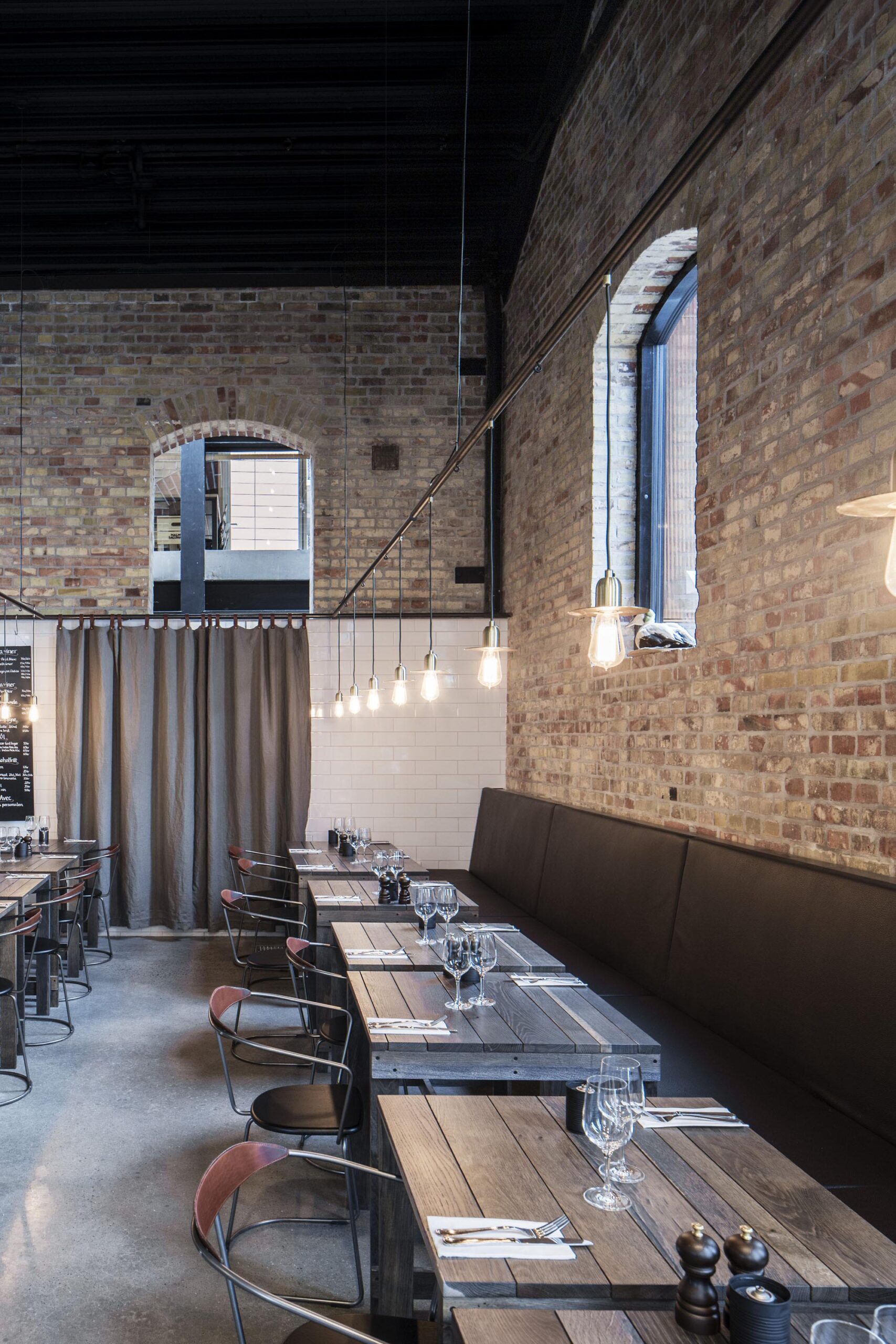 〈マルメ・マーケットホール(Malmö Market Hall)〉Wingårdhs