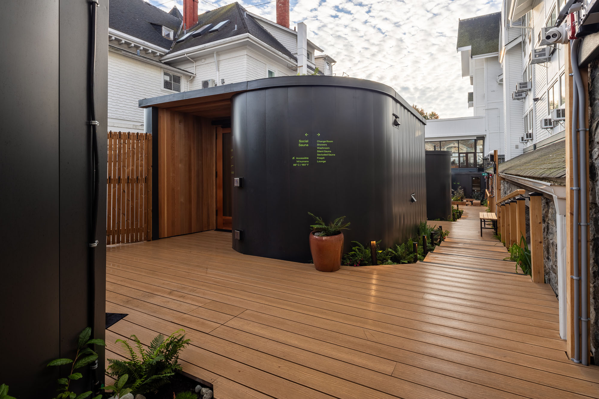 〈Aerth Saunas〉Hello Wood