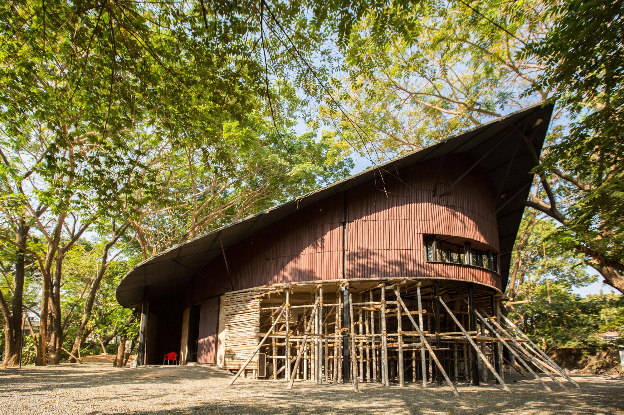 〈コチ・ビエンナーレ・パビリオン(Kochi Biennale Pavillion)〉Stapati