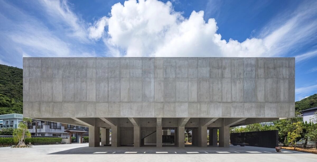 酒井建築事務所〈報恩寺納骨堂〉 撮影 : 石井紀久