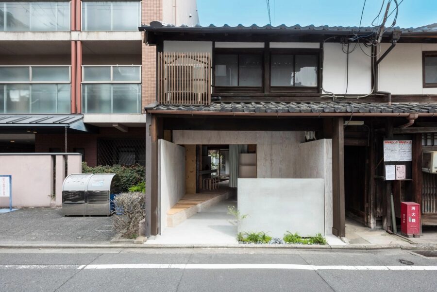 長屋の対角線 美容鍼灸 龍ノ穴 / 多田正治アトリエ＋ENDO SHOJIRO DESIGN