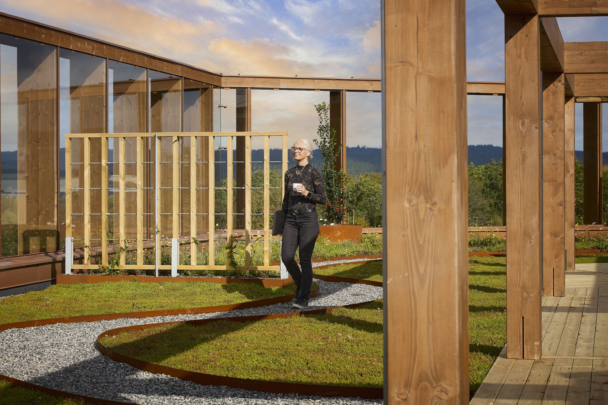 〈ヴィアレッド・センター(Viared Center)〉Wingårdhs