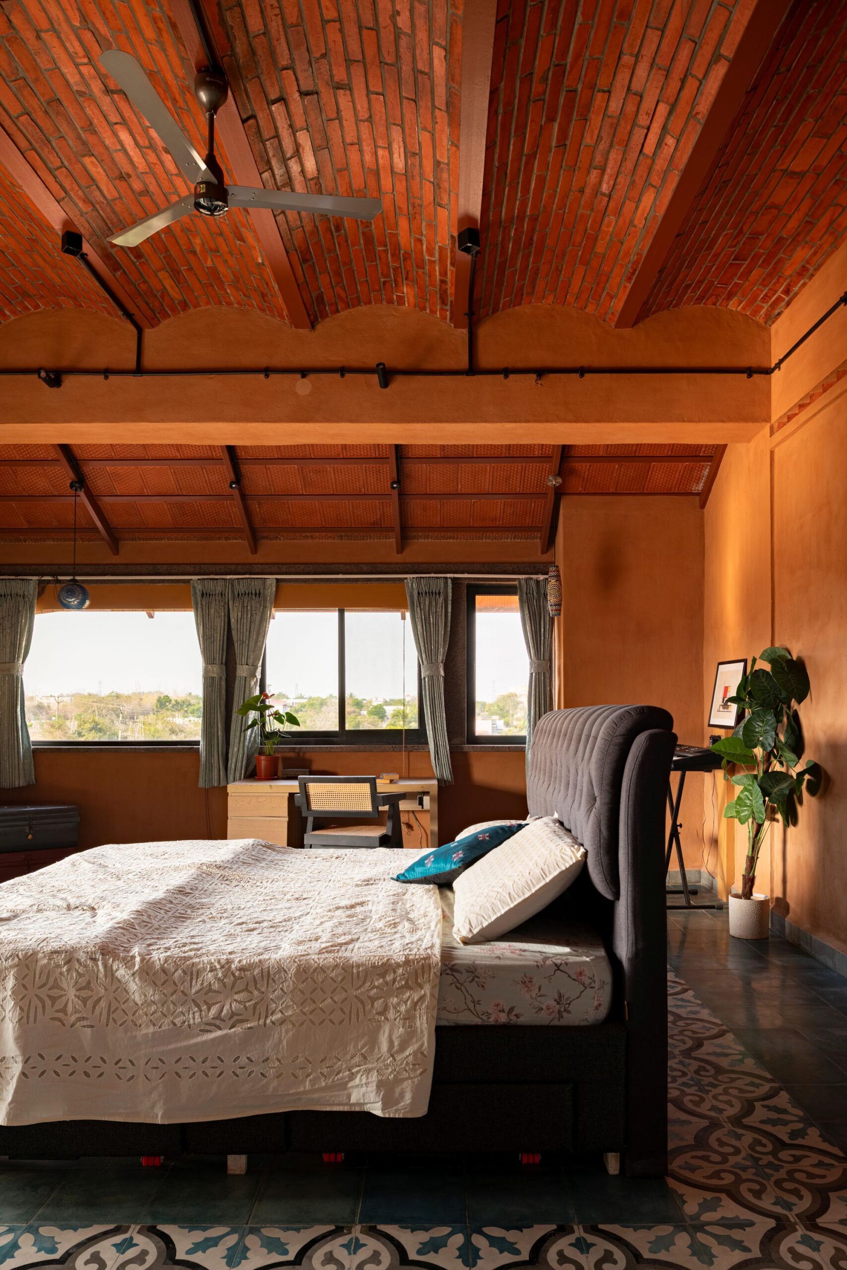 〈オーヴァ・イラム(Aurva Illam)〉Iki Builds