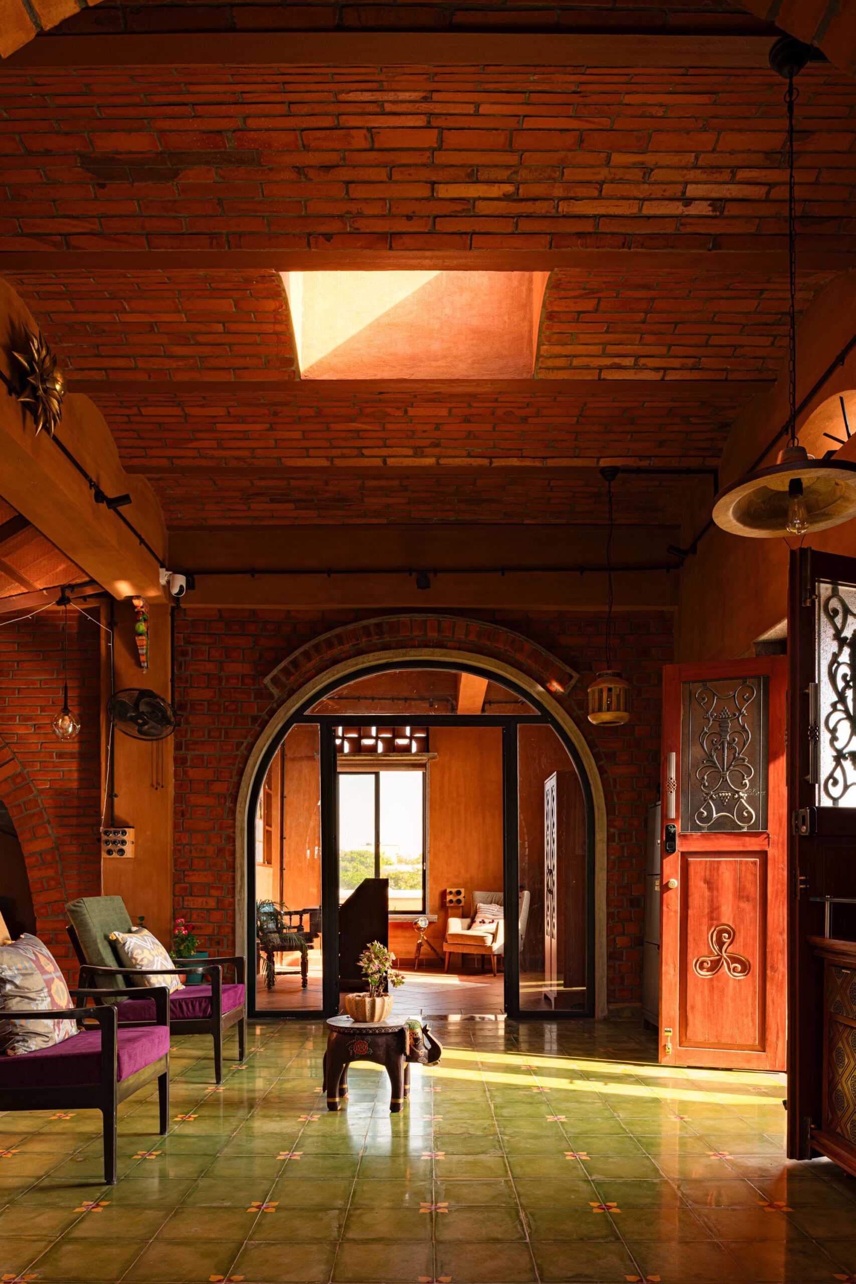 〈オーヴァ・イラム(Aurva Illam)〉Iki Builds