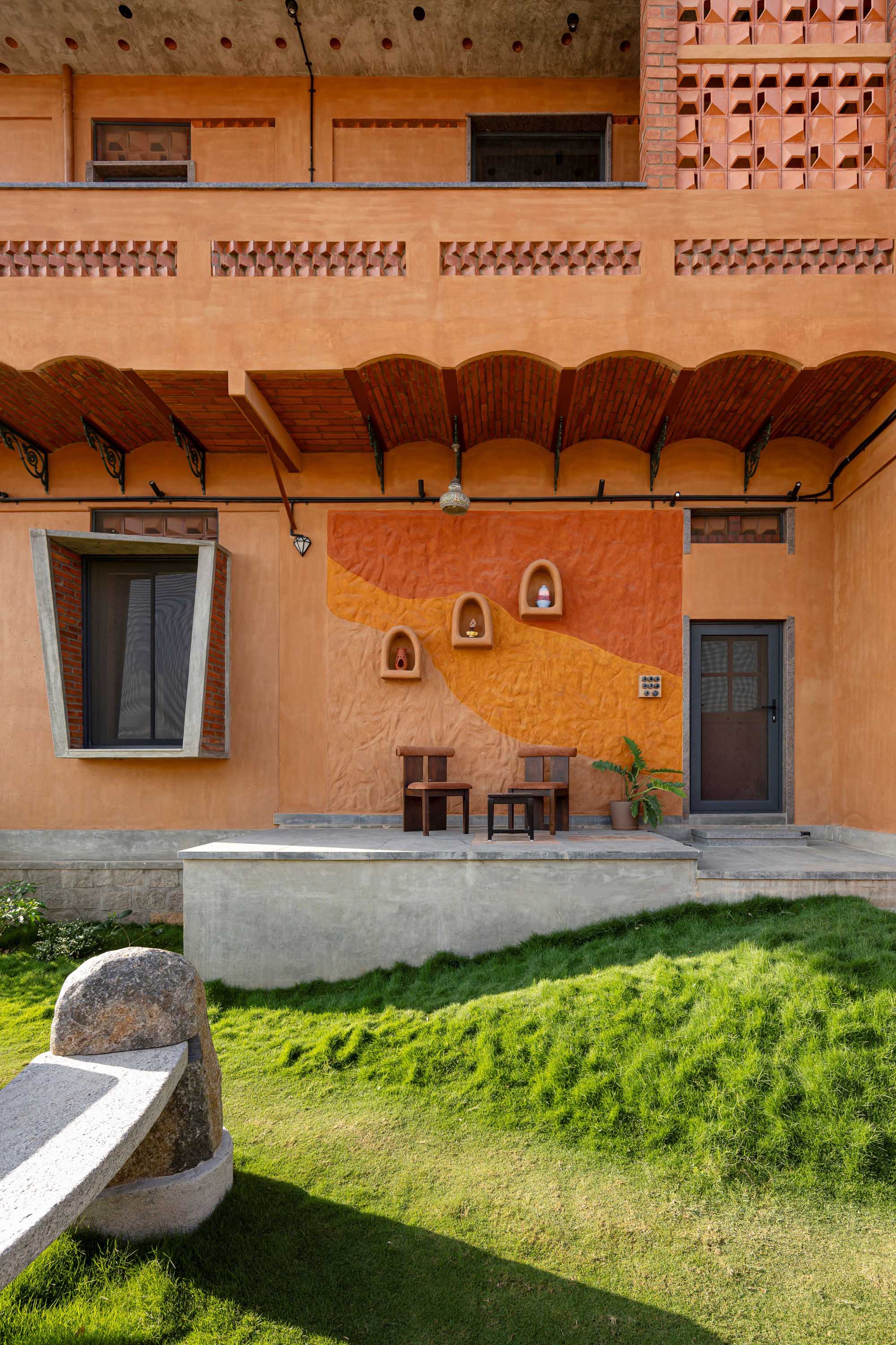 〈オーヴァ・イラム(Aurva Illam)〉Iki Builds