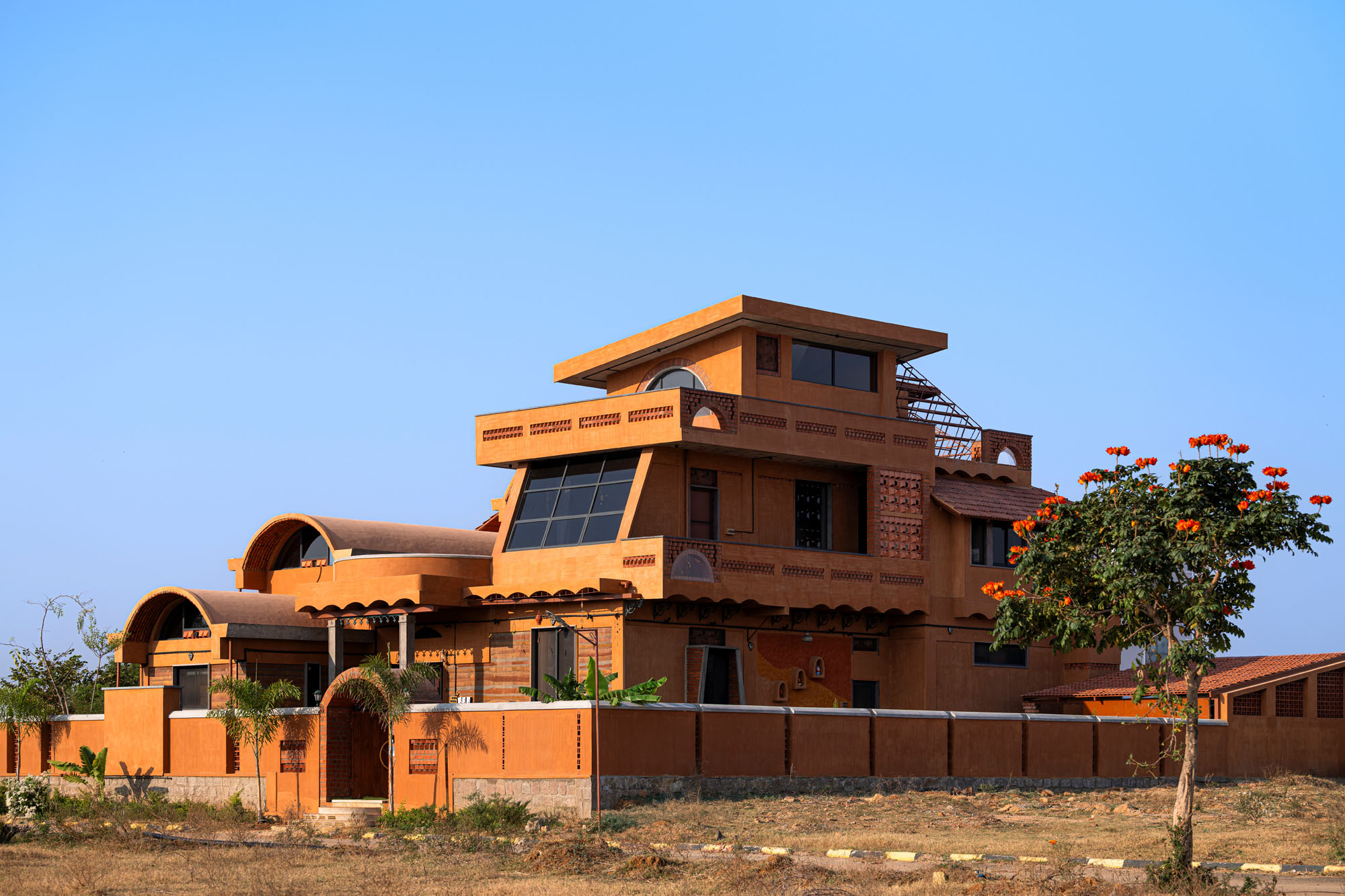 〈オーヴァ・イラム(Aurva Illam)〉Iki Builds