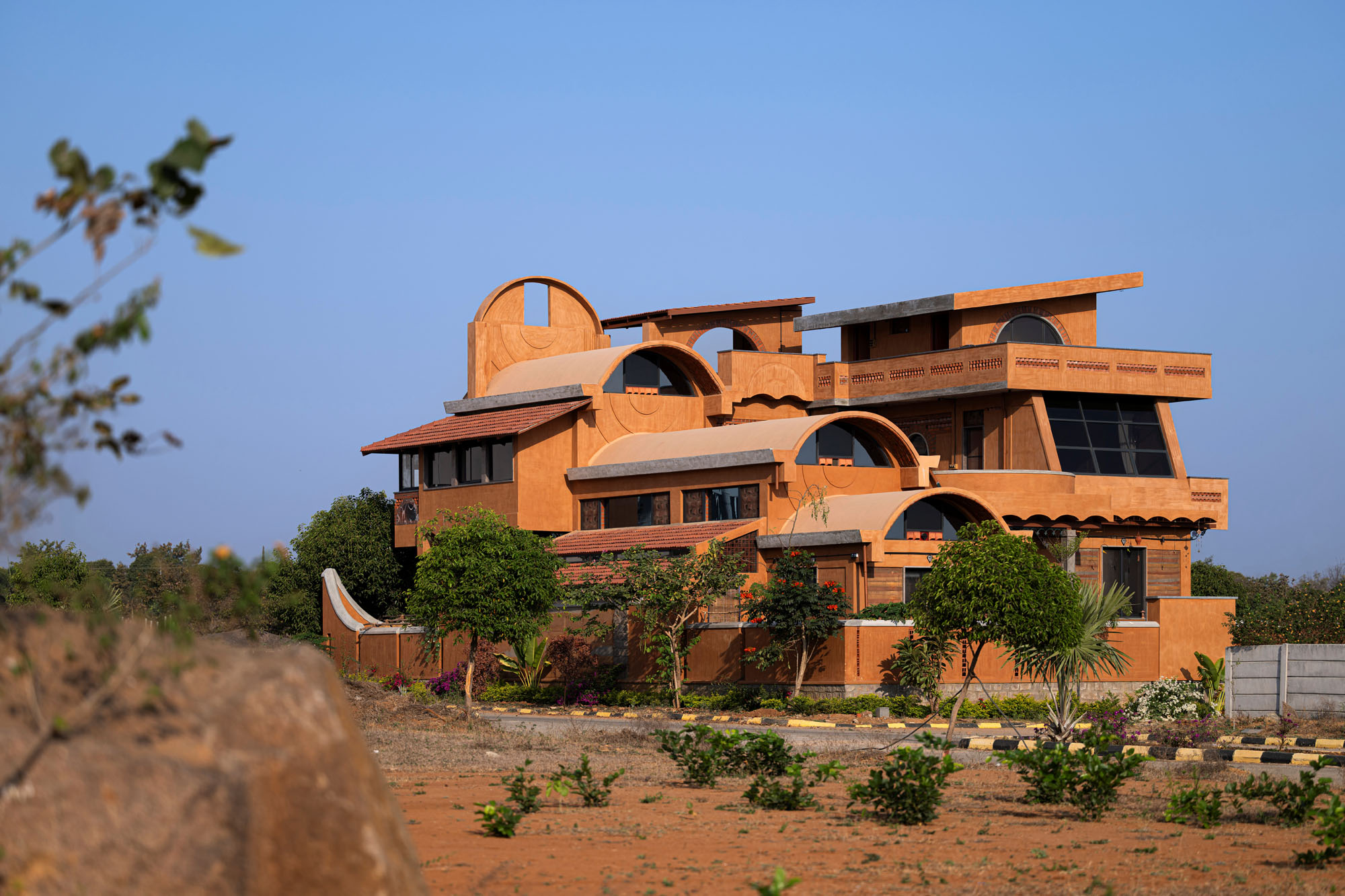 〈オーヴァ・イラム(Aurva Illam)〉Iki Builds