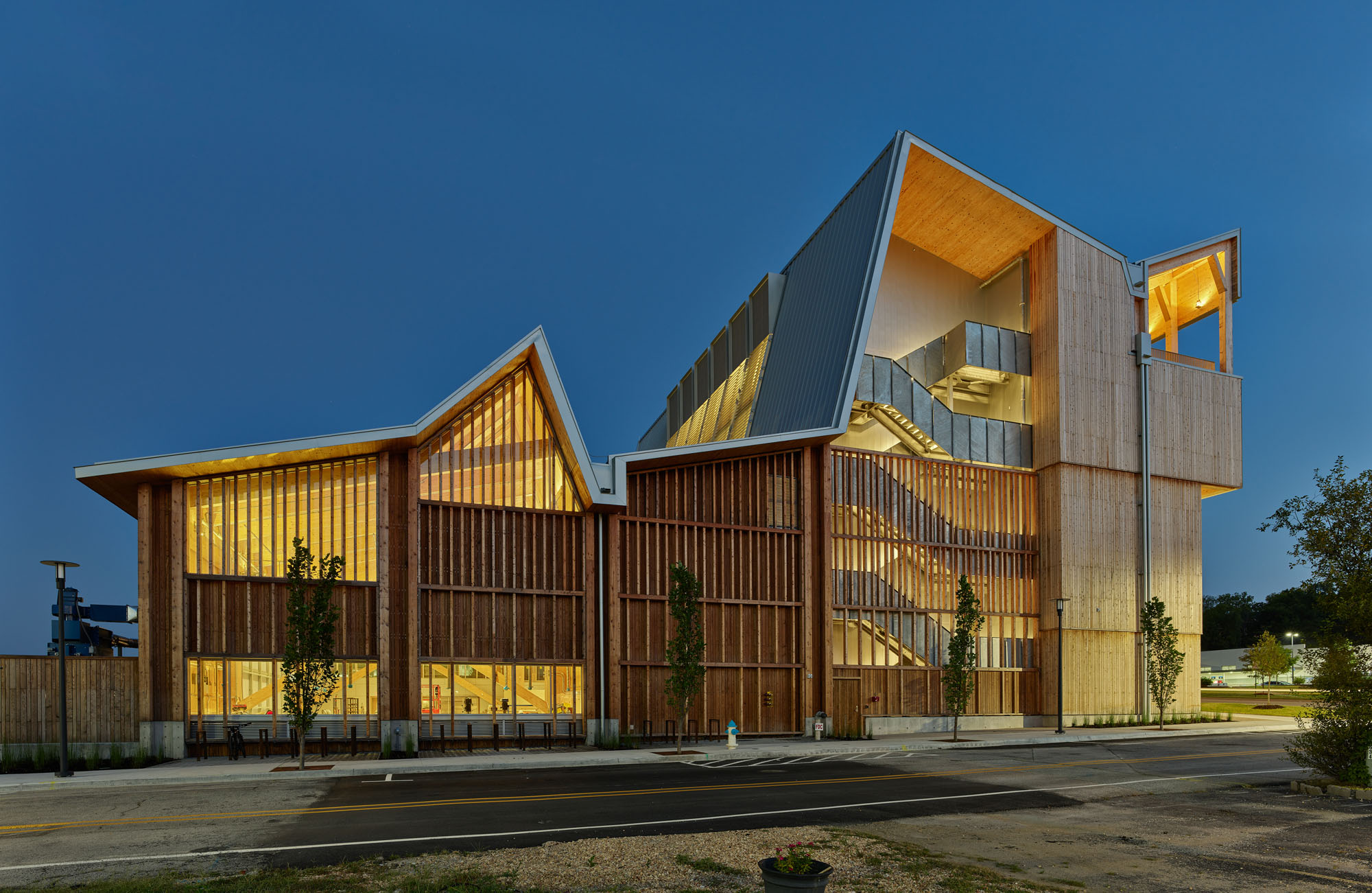 〈アンソニー・ティンバーランズ・センター(Anthony Timberlands Center)〉グラフトン・アーキテクツ(Grafton Architects)