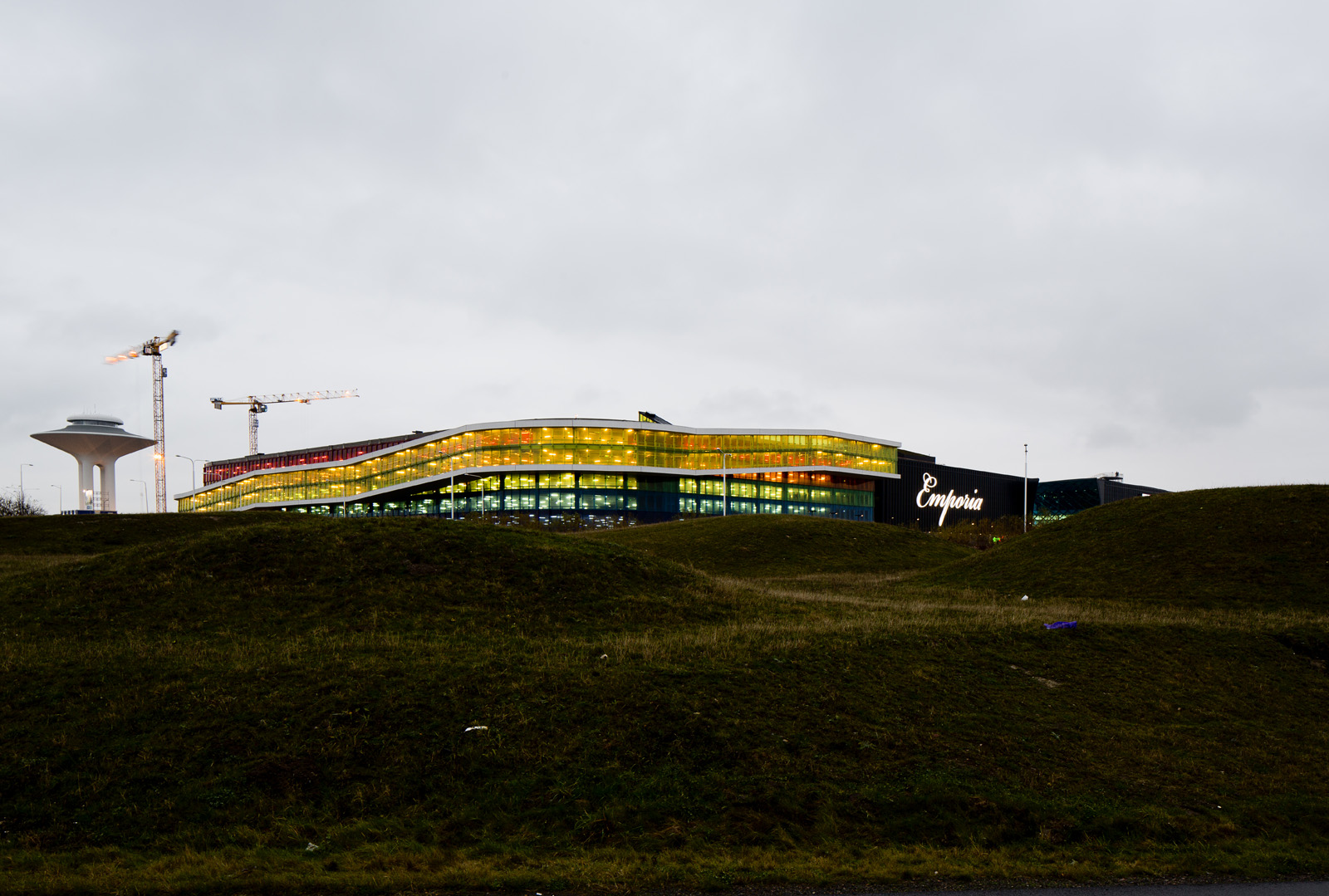 〈エンポリア(Emporia)〉Wingårdhs