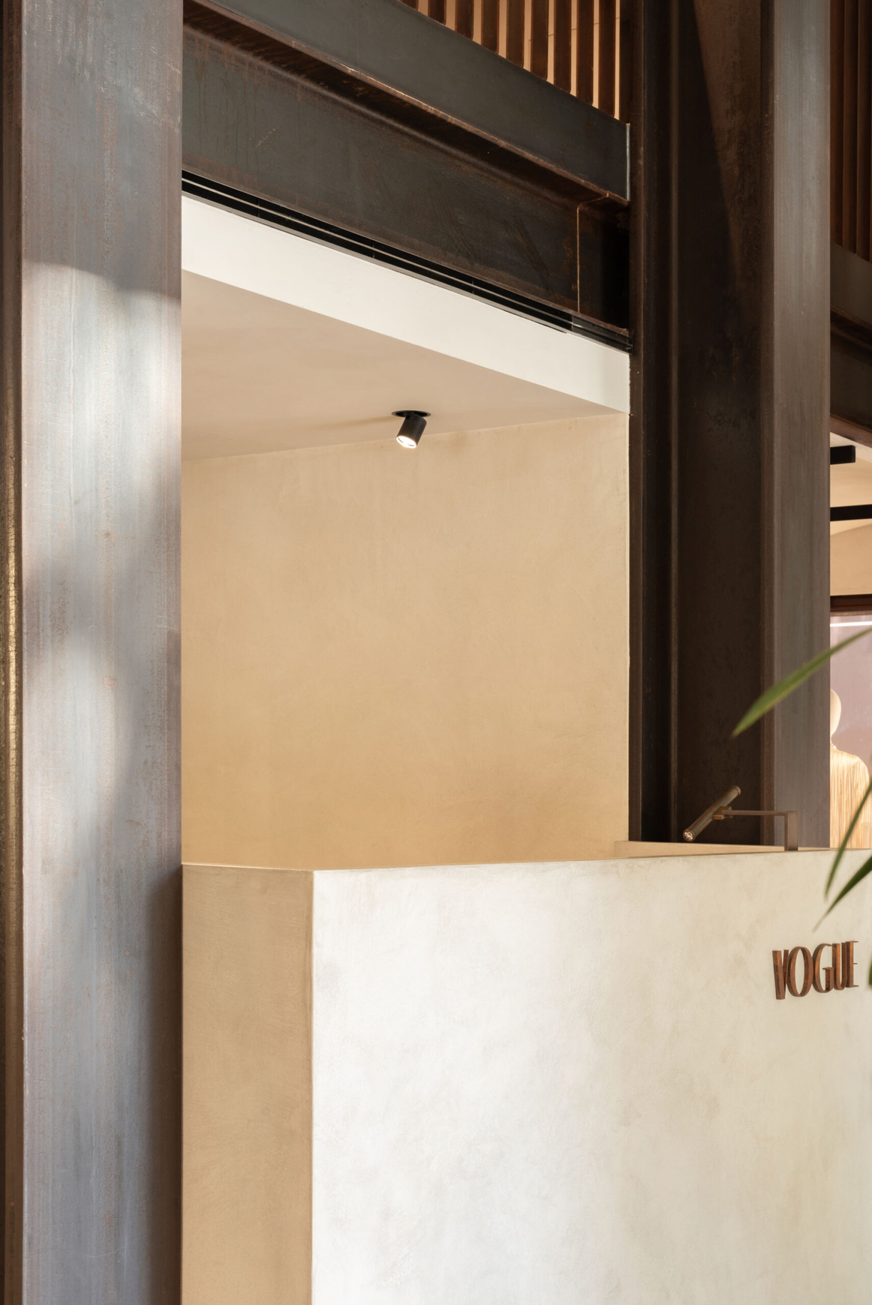 〈EVコンセプトストア（EV Concept Store）〉AMBIENTEVARIO