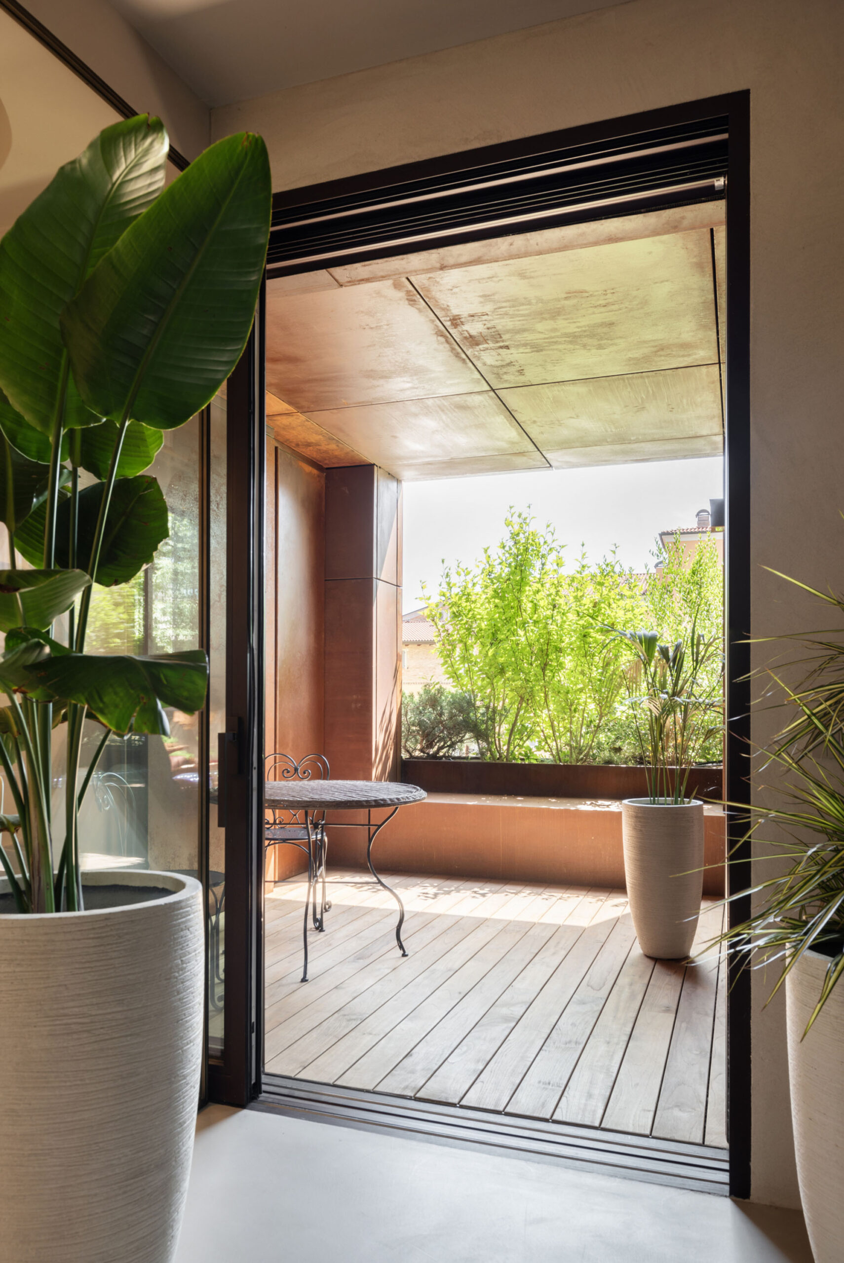 〈EVコンセプトストア（EV Concept Store）〉AMBIENTEVARIO