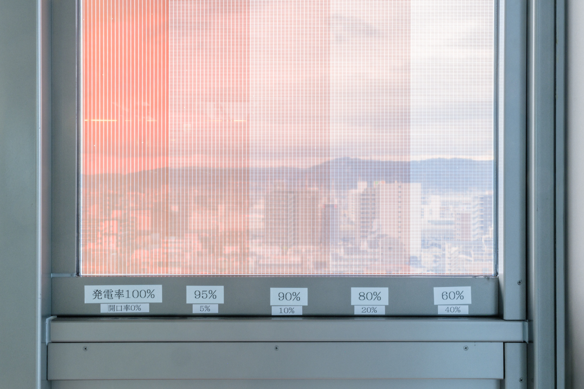 ガラス型ペロブスカイト太陽電池