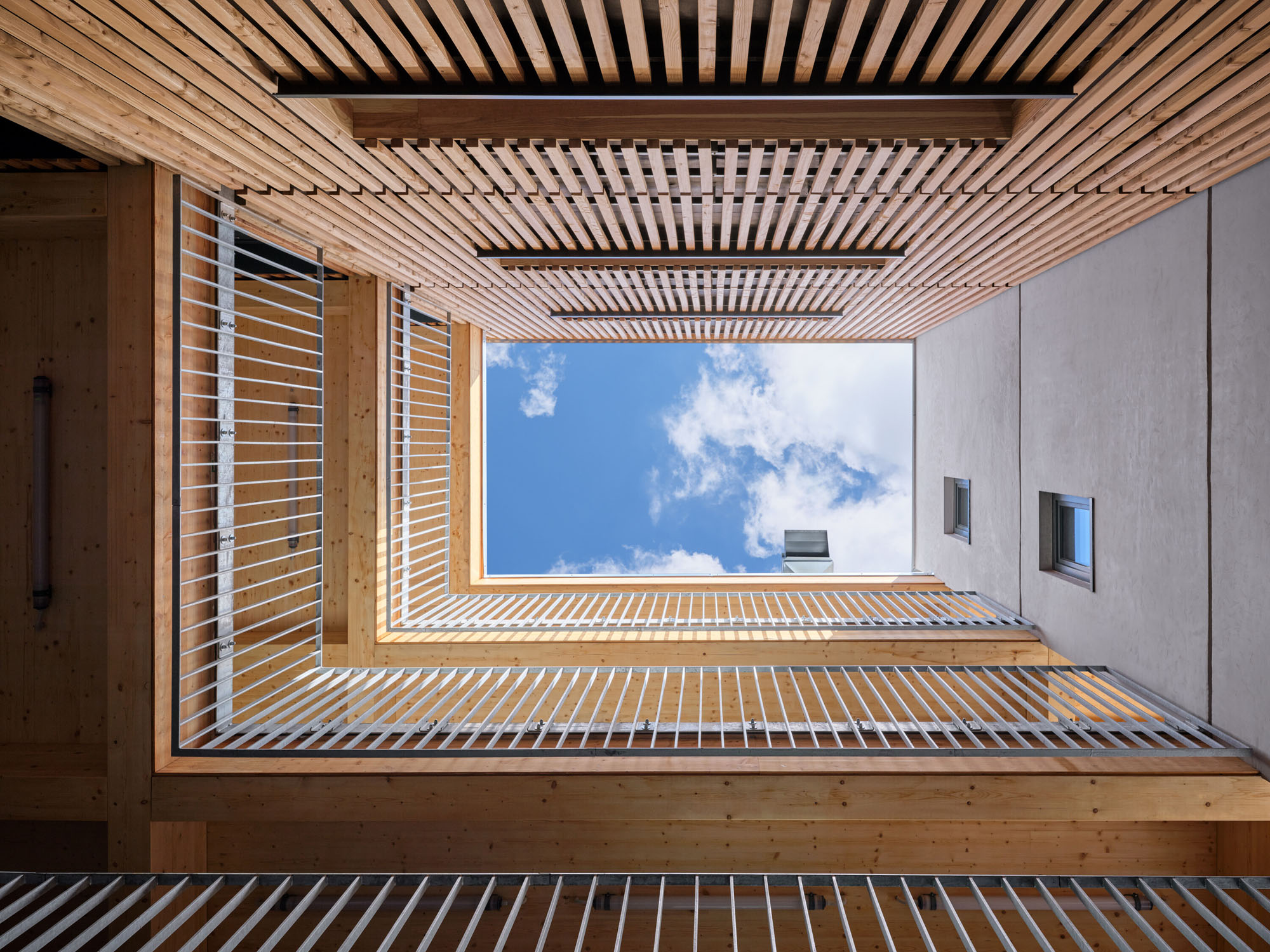 〈ズダル・ウッドハウジング(Zdar Wooden Housing)〉Kuba & Pilař architekti