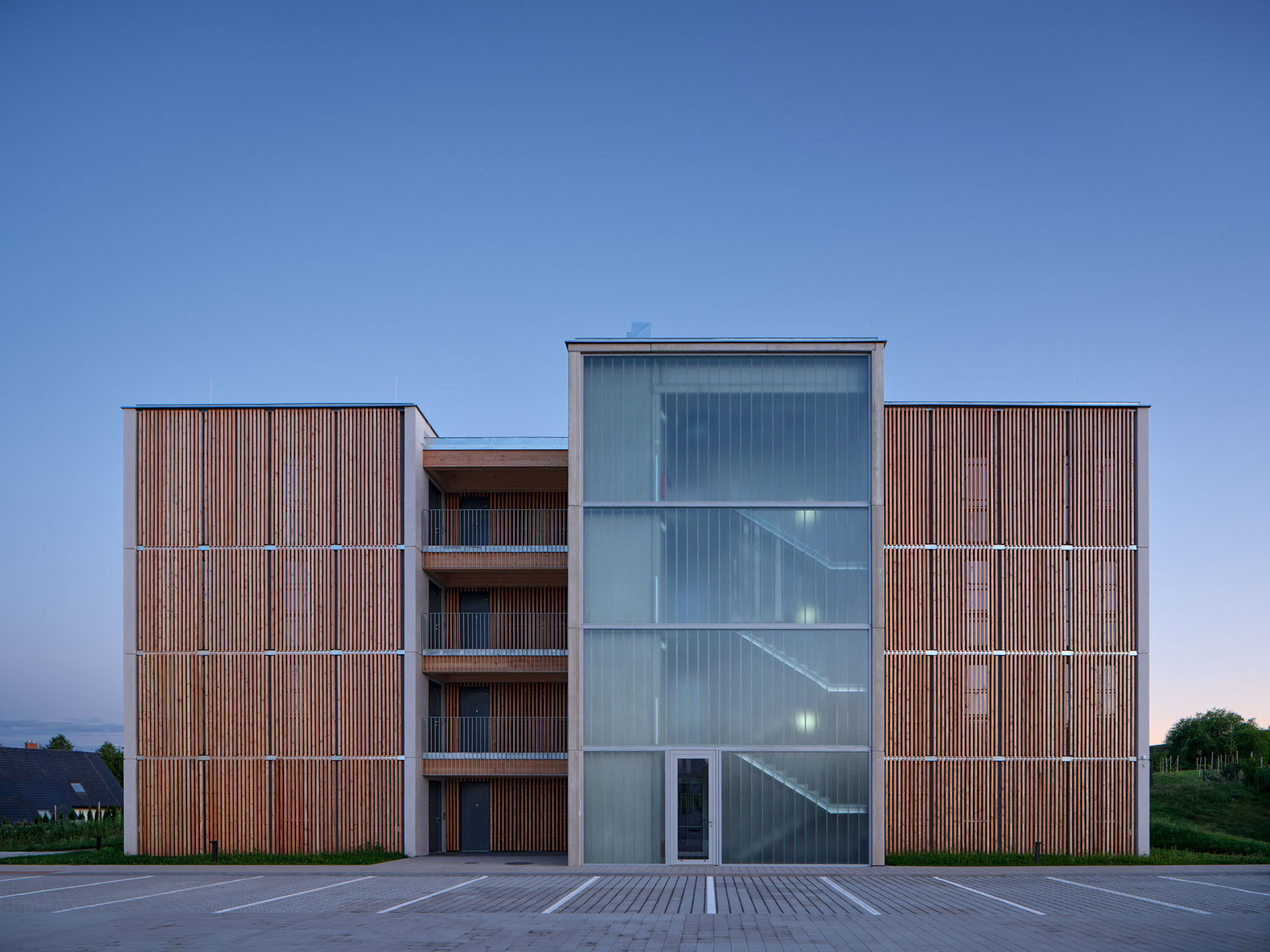 〈ズダル・ウッドハウジング(Zdar Wooden Housing)〉Kuba & Pilař architekti