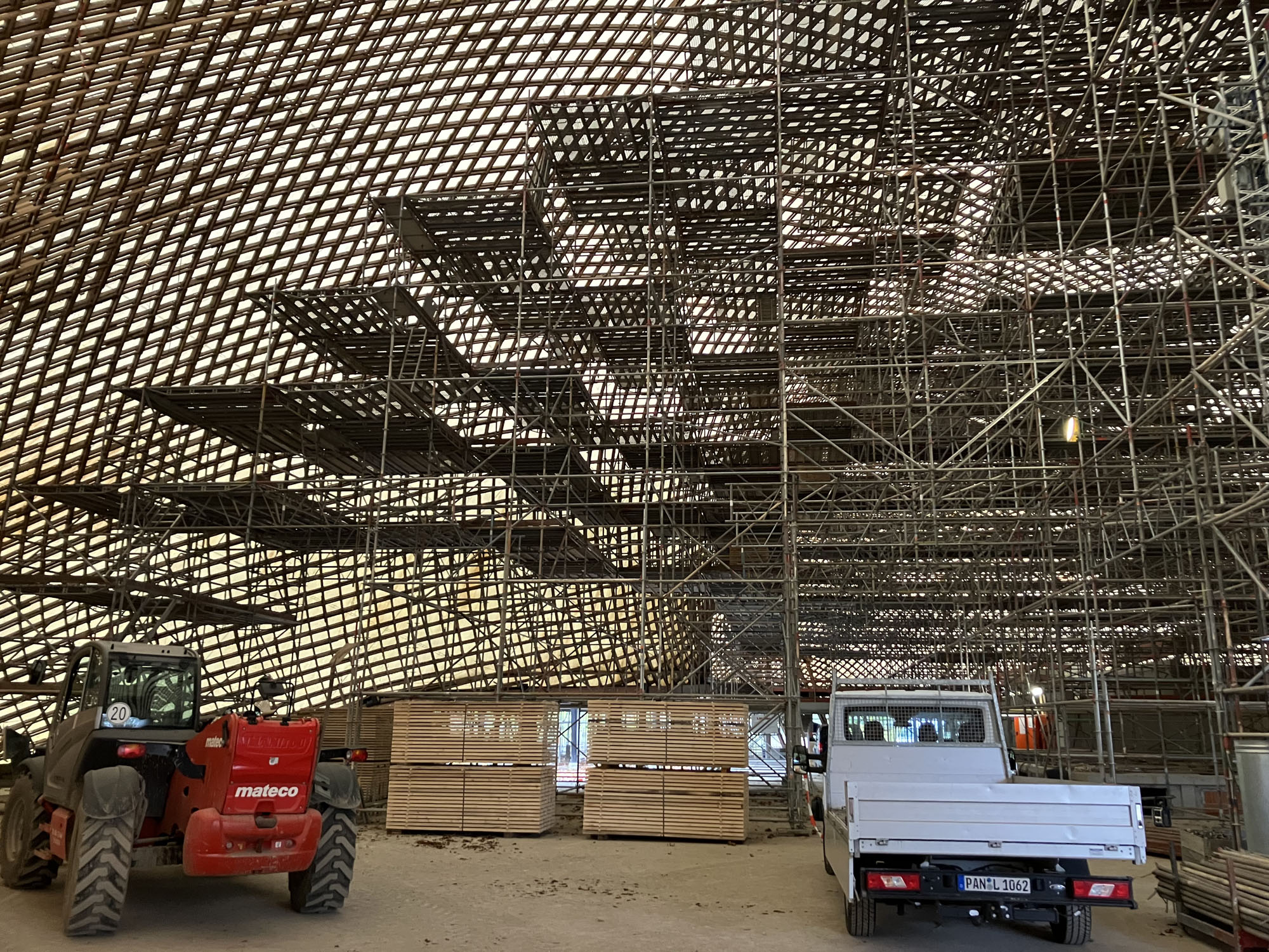 〈マンハイム多目的ホール〉Fast + Epp