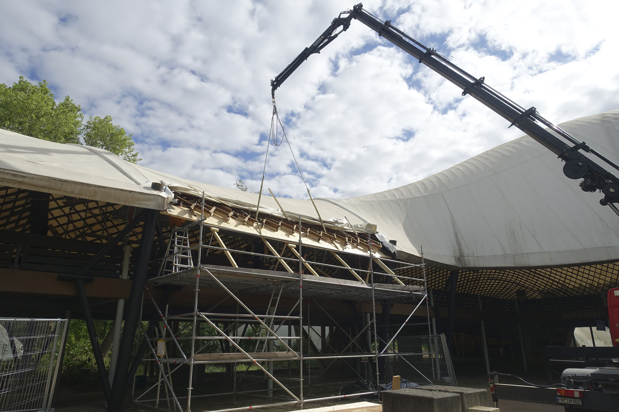 〈マンハイム多目的ホール〉Fast + Epp