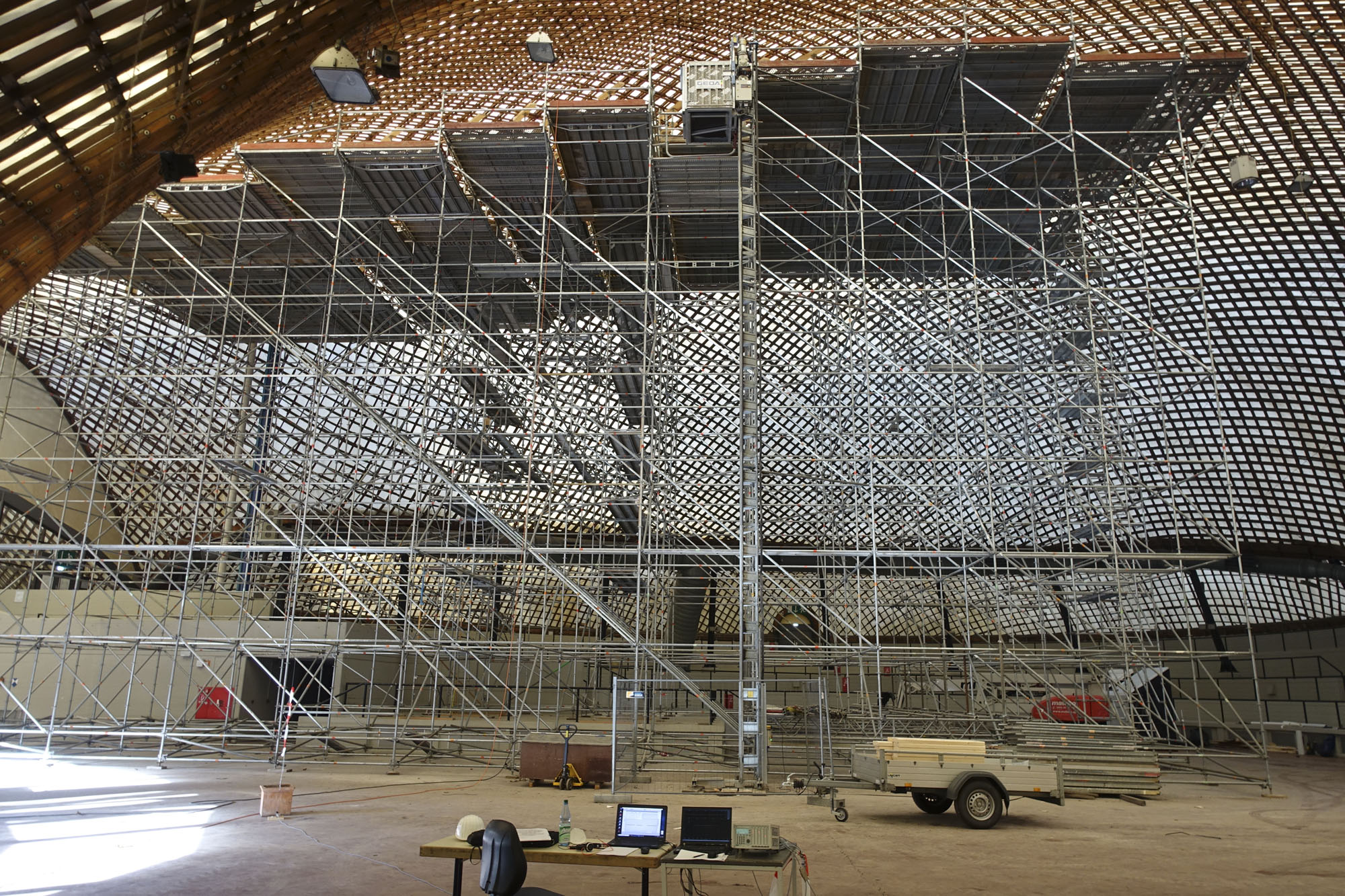 〈マンハイム多目的ホール〉Fast + Epp