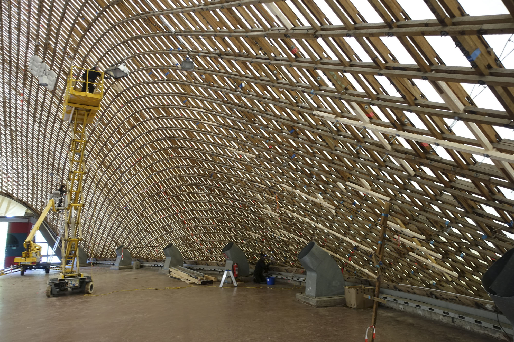 〈マンハイム多目的ホール〉Fast + Epp