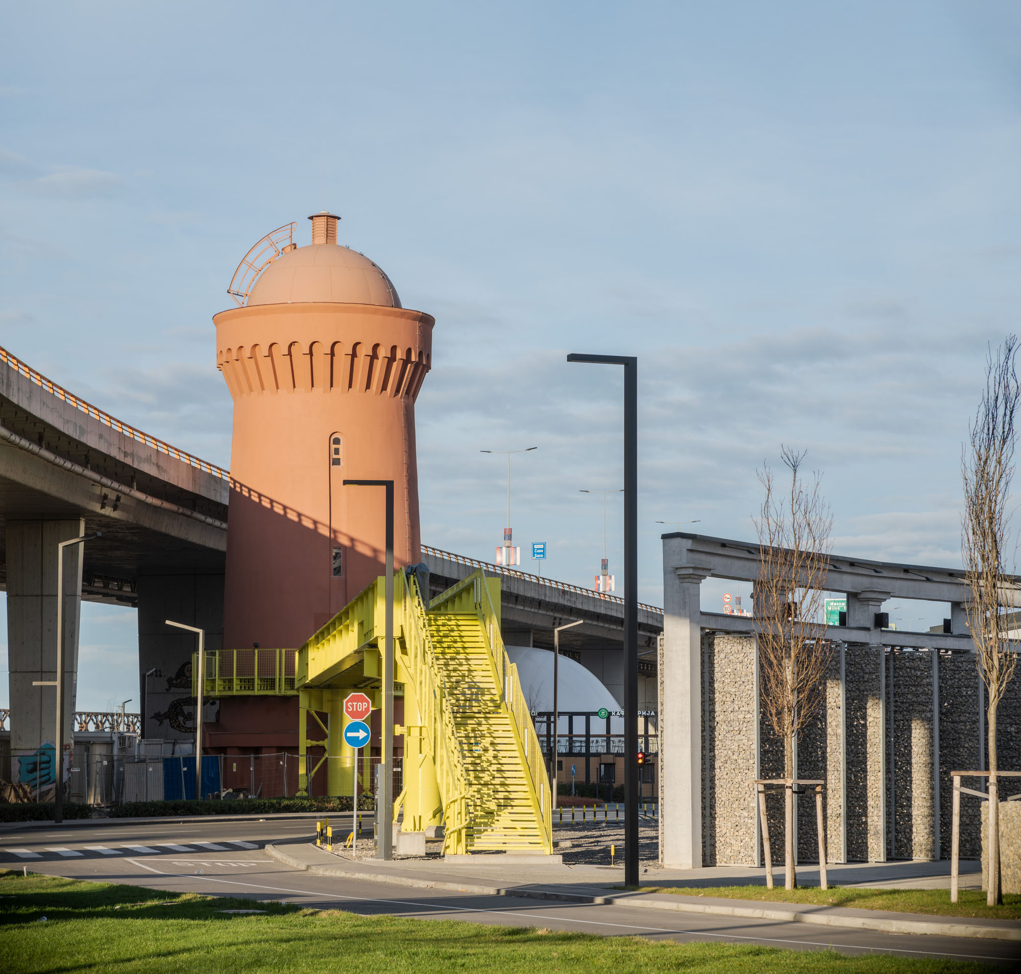 〈ロジオニカ（Ložionica）〉AKVSアーキテクチャ（AKVS architecture）