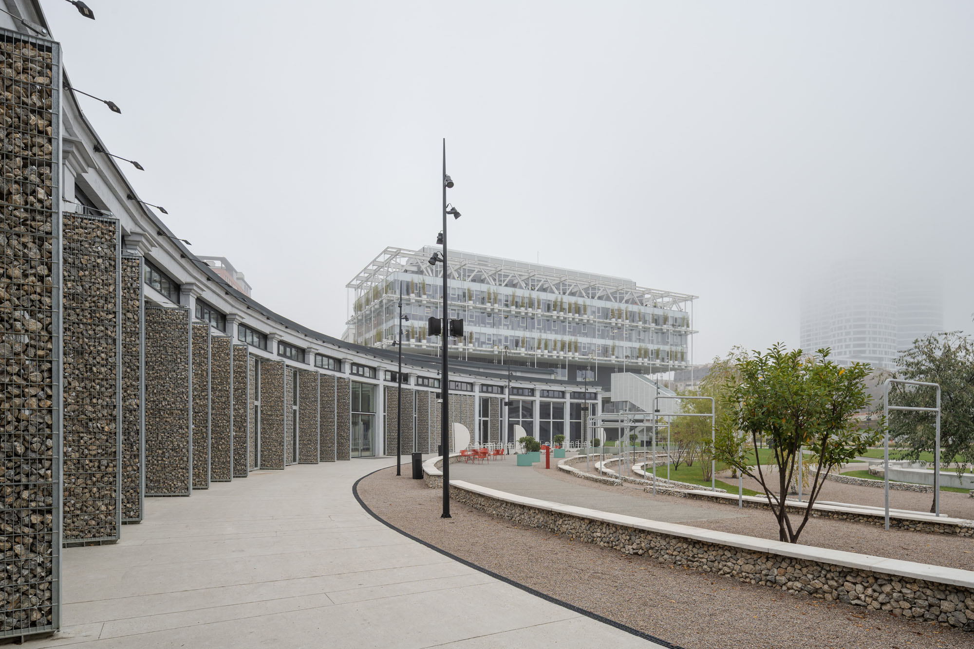 〈ロジオニカ（Ložionica）〉AKVSアーキテクチャ（AKVS architecture）