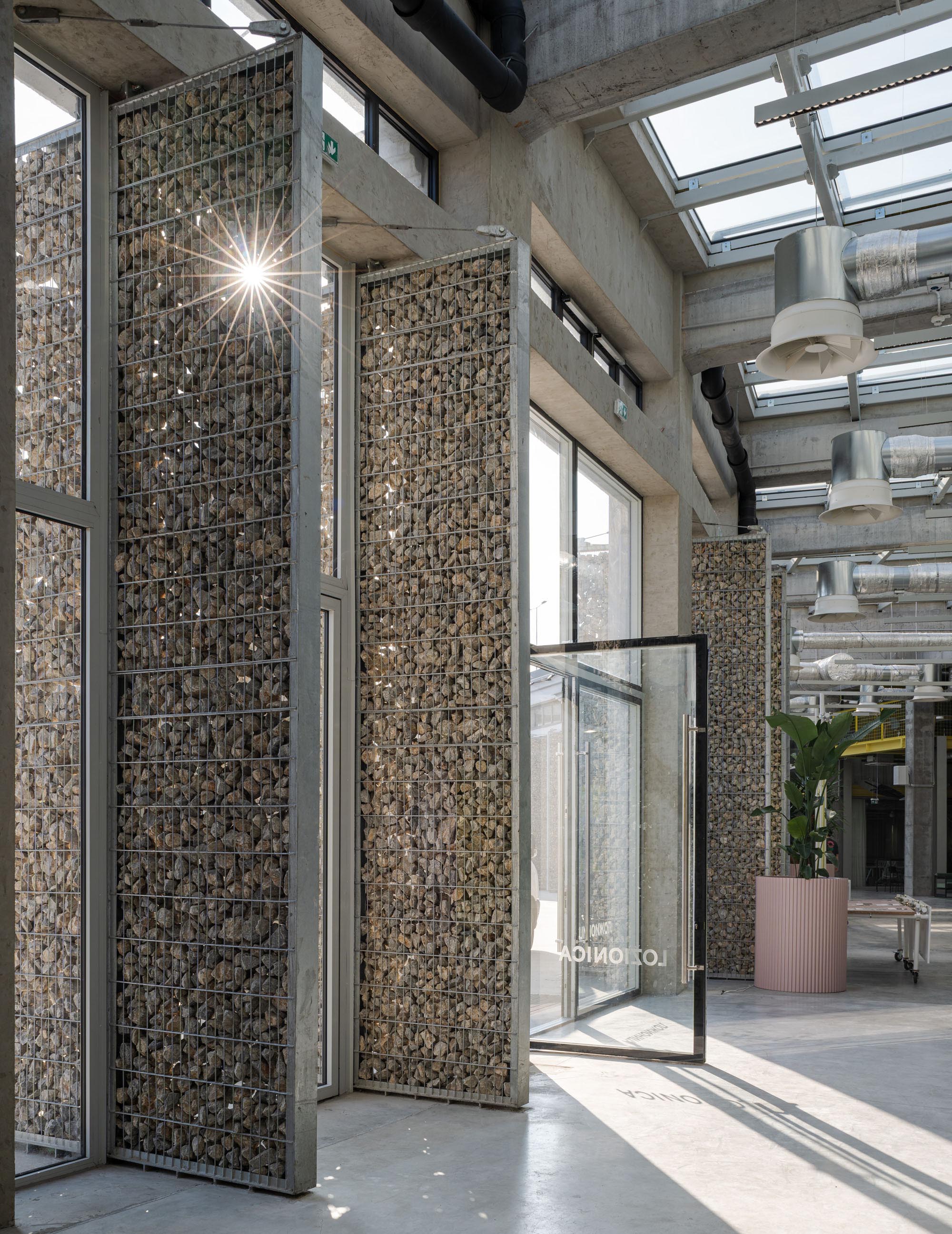 〈ロジオニカ（Ložionica）〉AKVSアーキテクチャ（AKVS architecture）