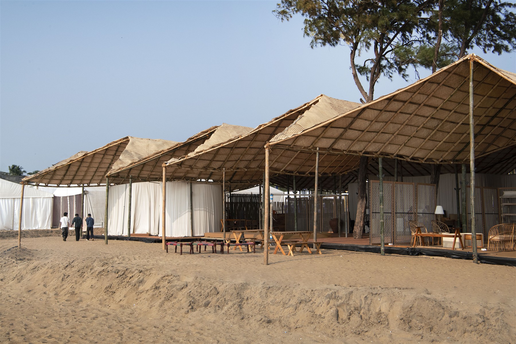 〈ドイツパビリオン（The German Pavilion）〉THE PURPLE INK STUDIO