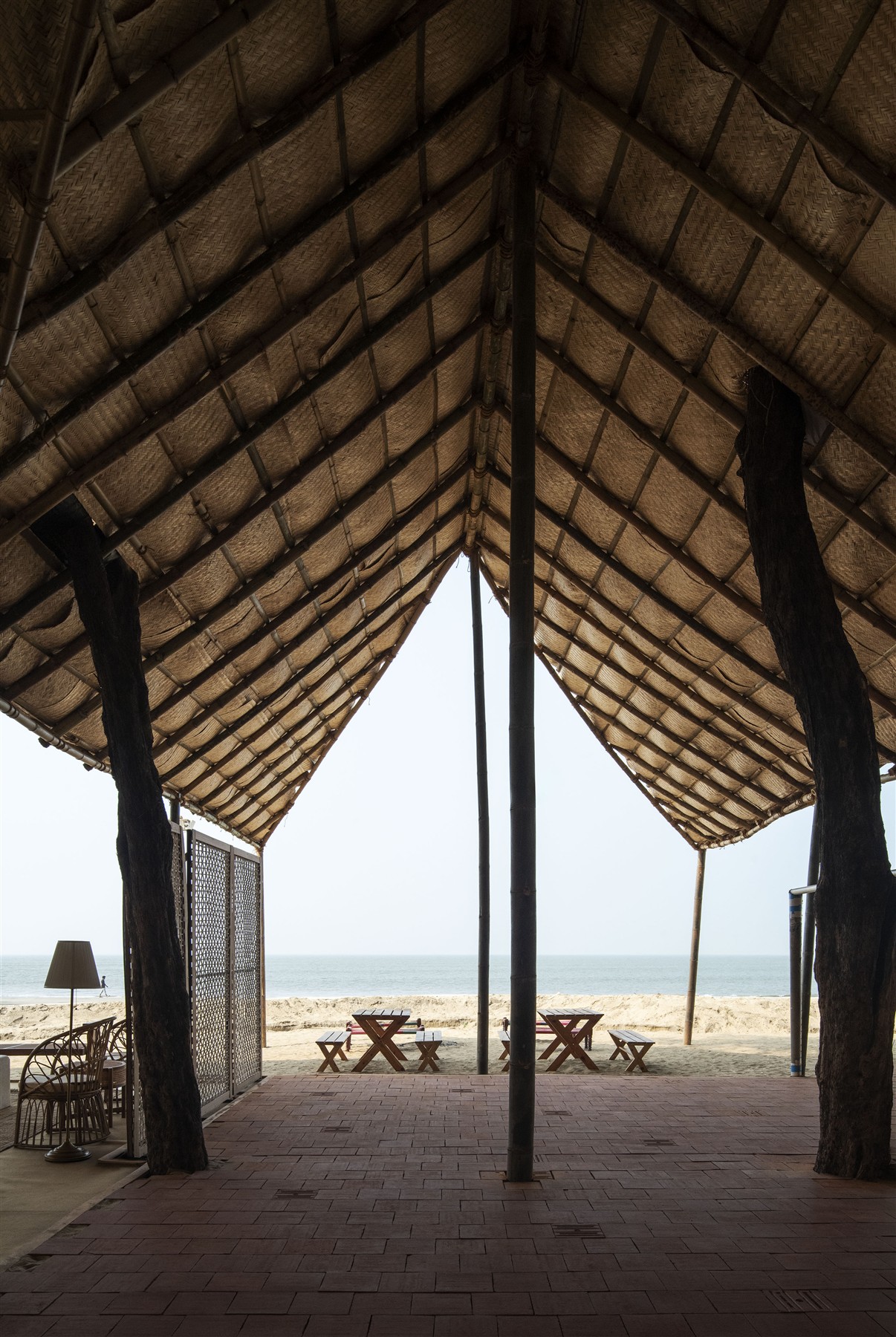 〈ドイツパビリオン（The German Pavilion）〉THE PURPLE INK STUDIO