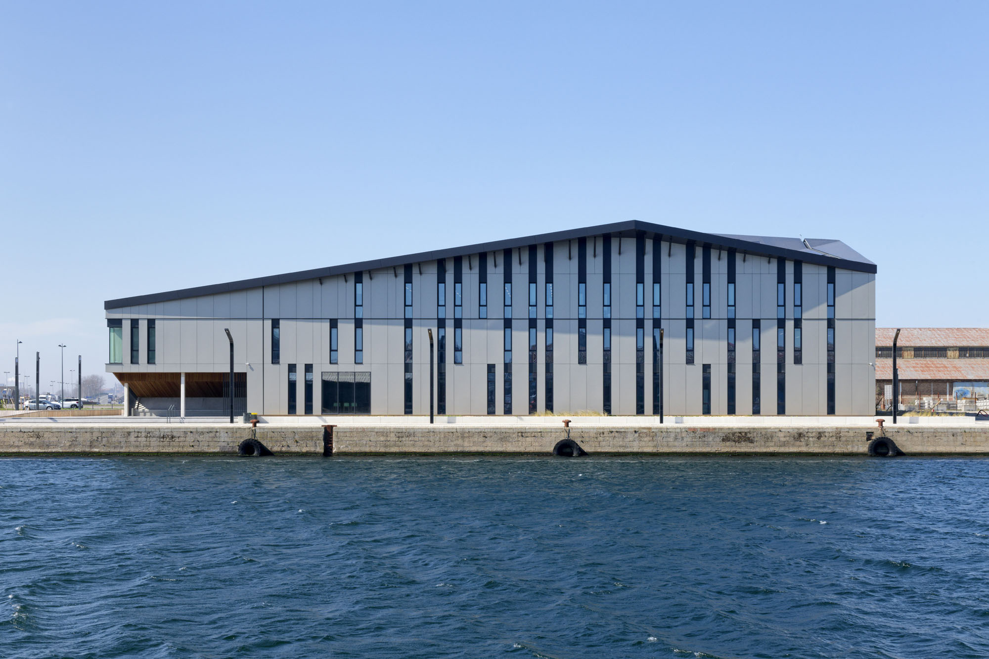 〈エコシステムD（Écosystème D）〉スノヘッタ（Snøhetta）