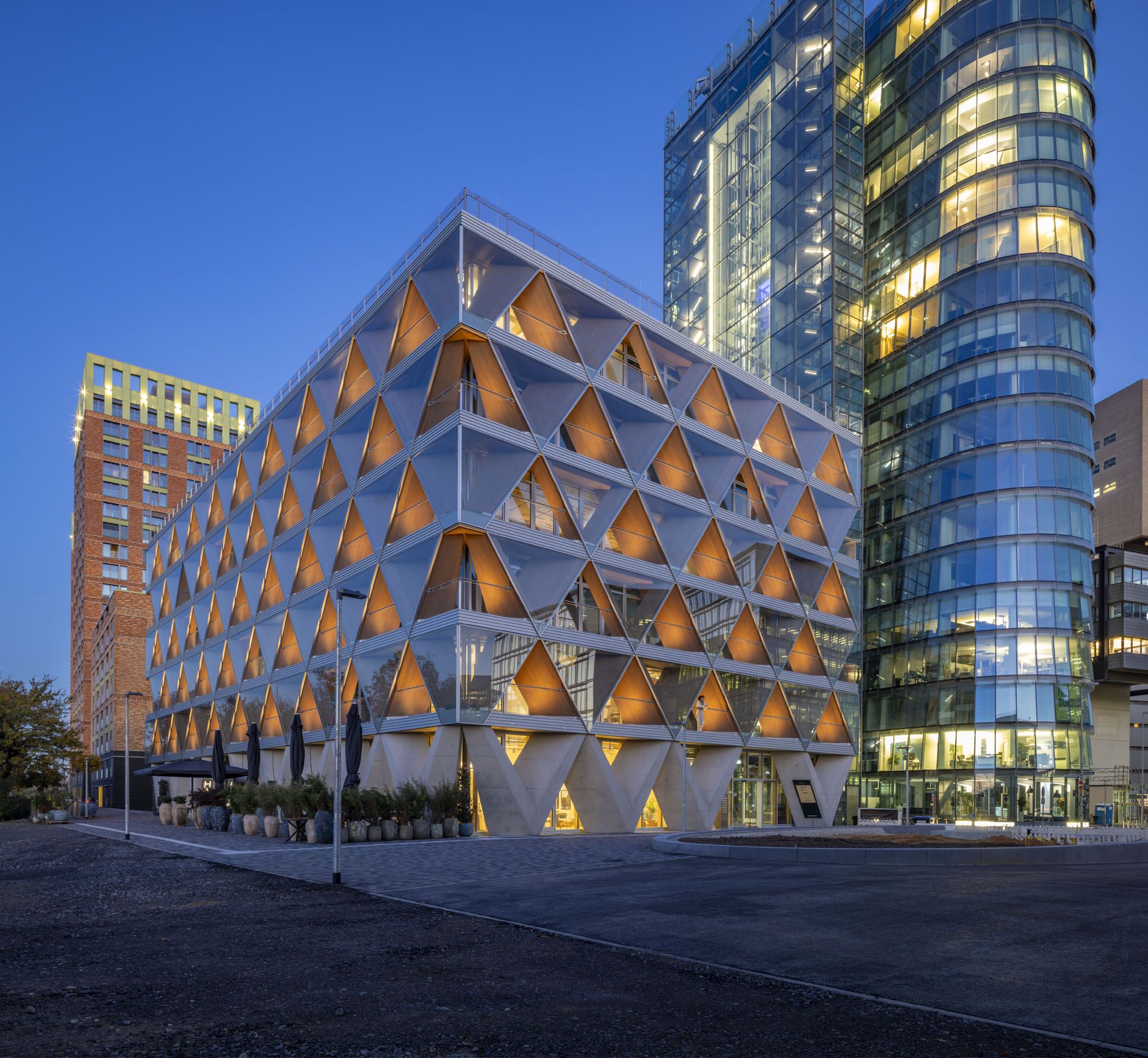 〈ザ・クレードル（The Cradle）〉HPP Architekten