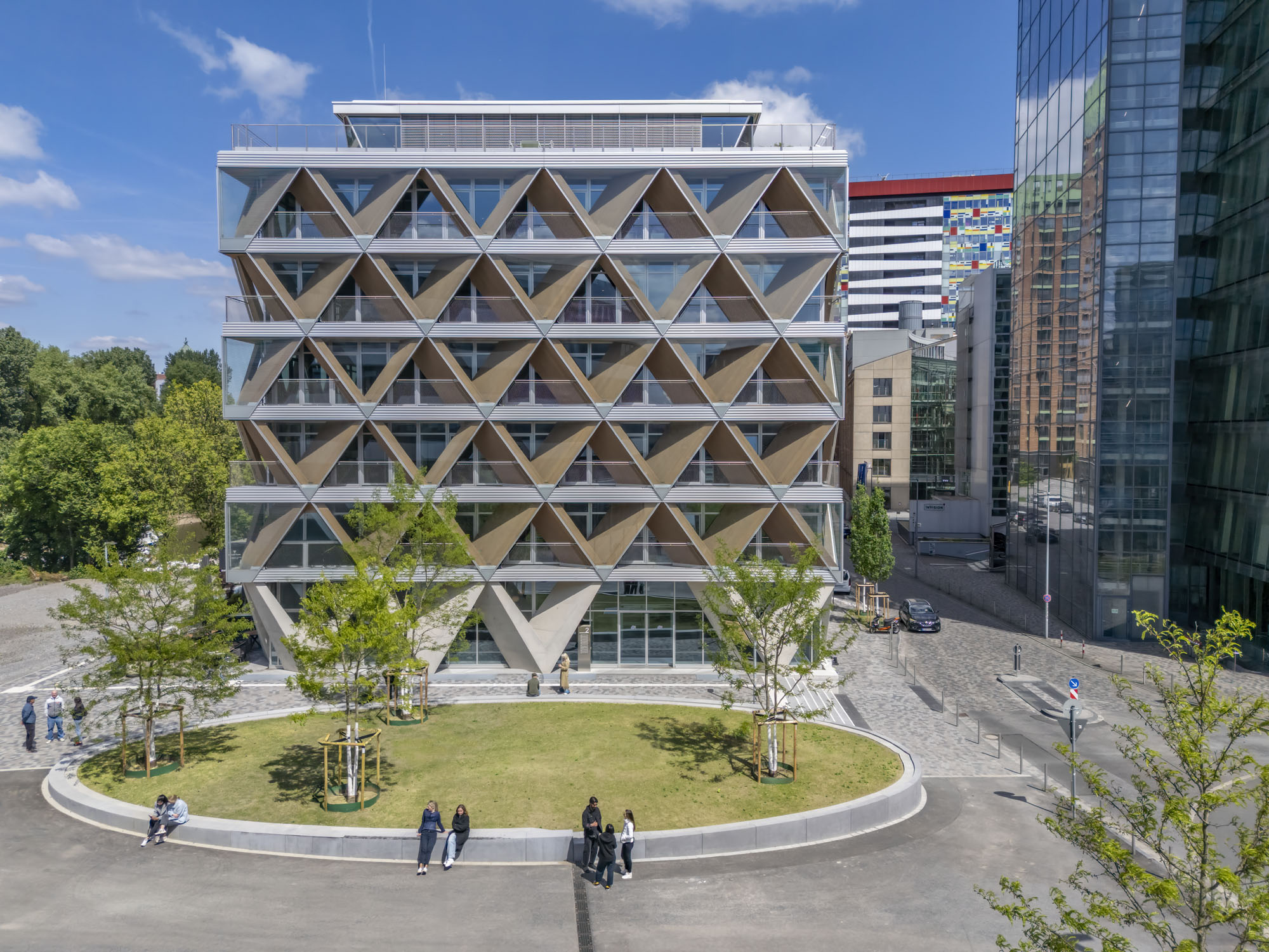 〈ザ・クレードル（The Cradle）〉HPP Architekten