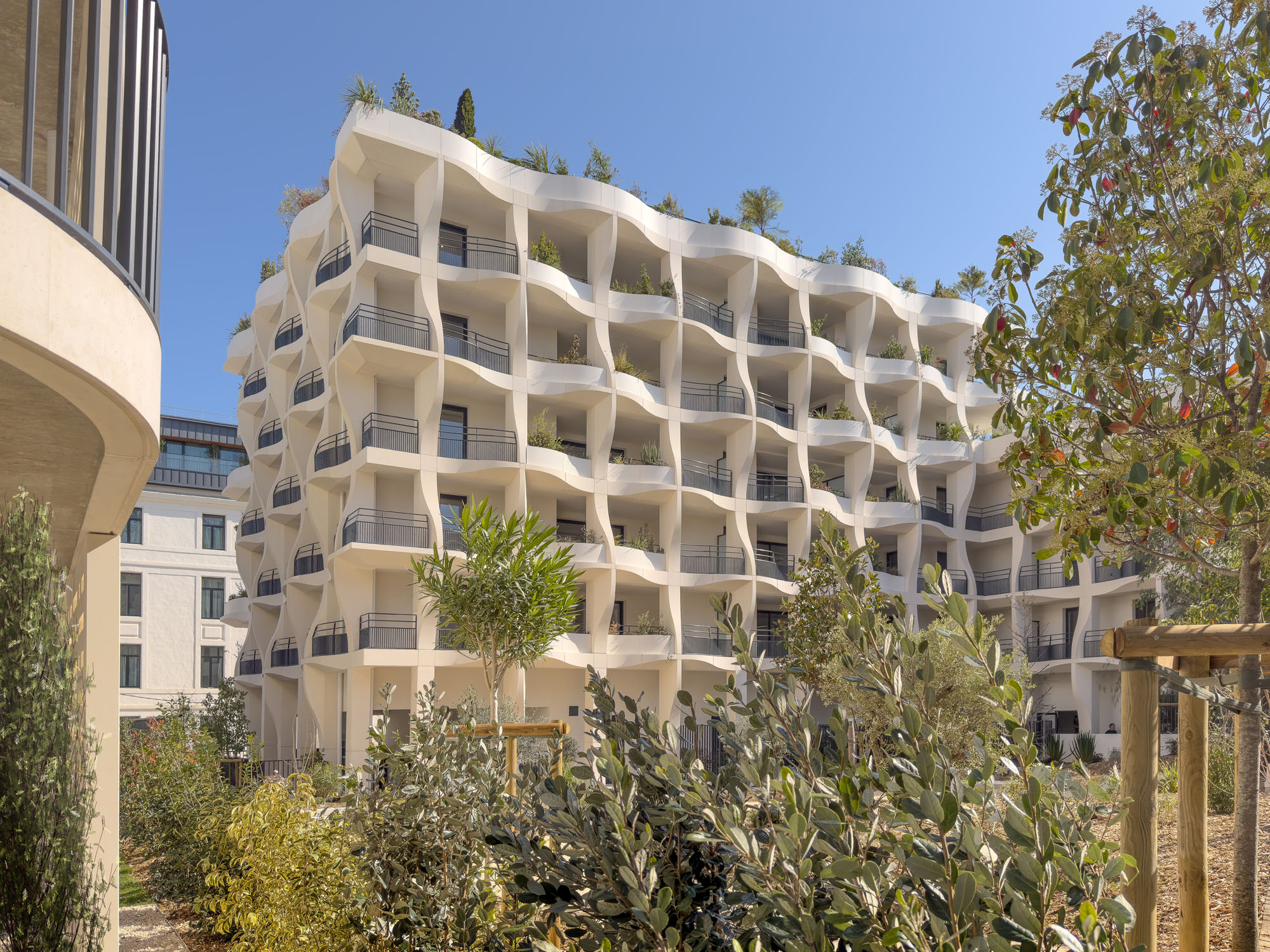 〈THEIA〉ヴィンセント・カレボー・アーキテクチャー（Vincent Callebaut Architectures）