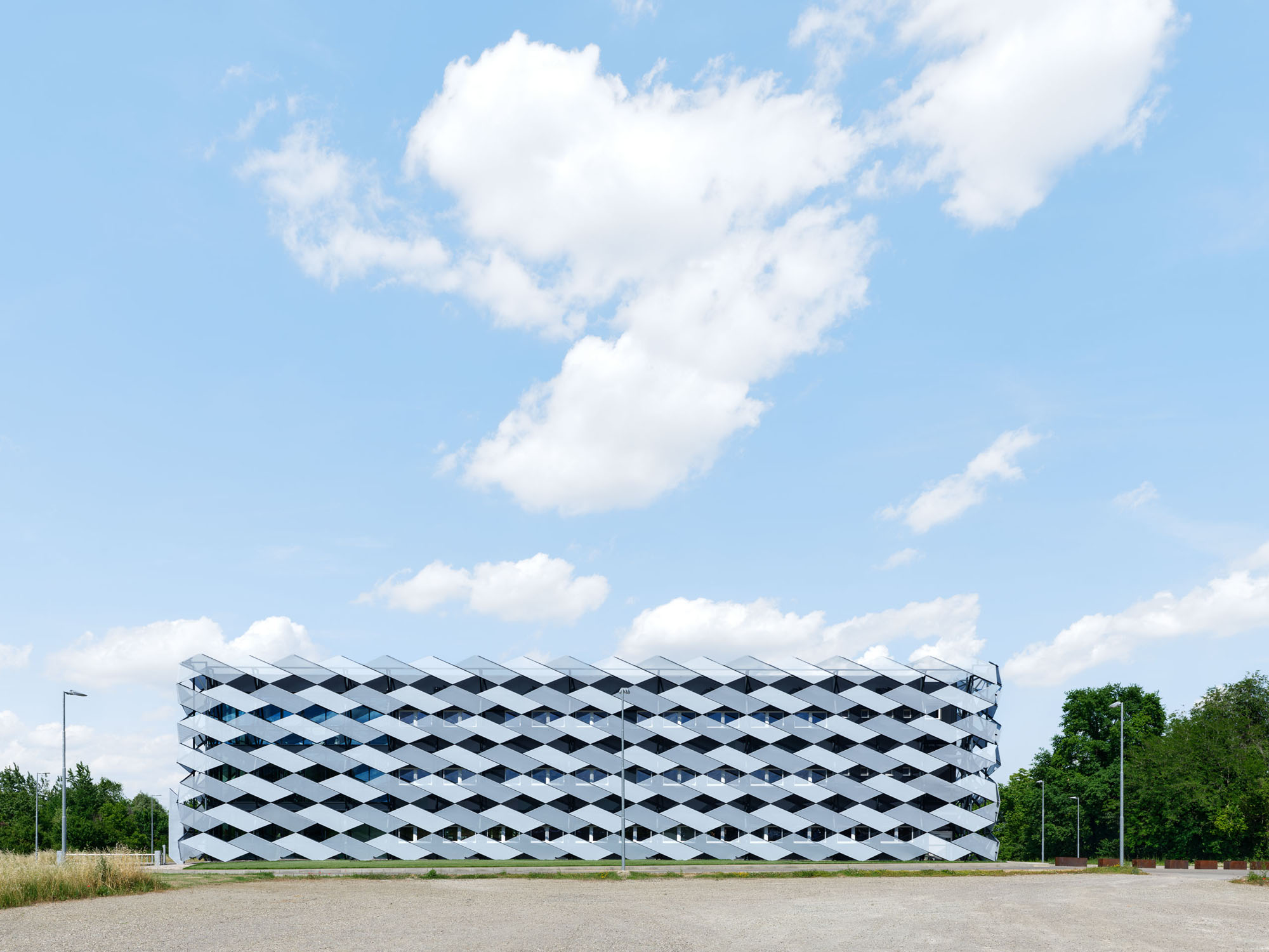 〈NUVOLA 75〉AMBIENTEVARIO