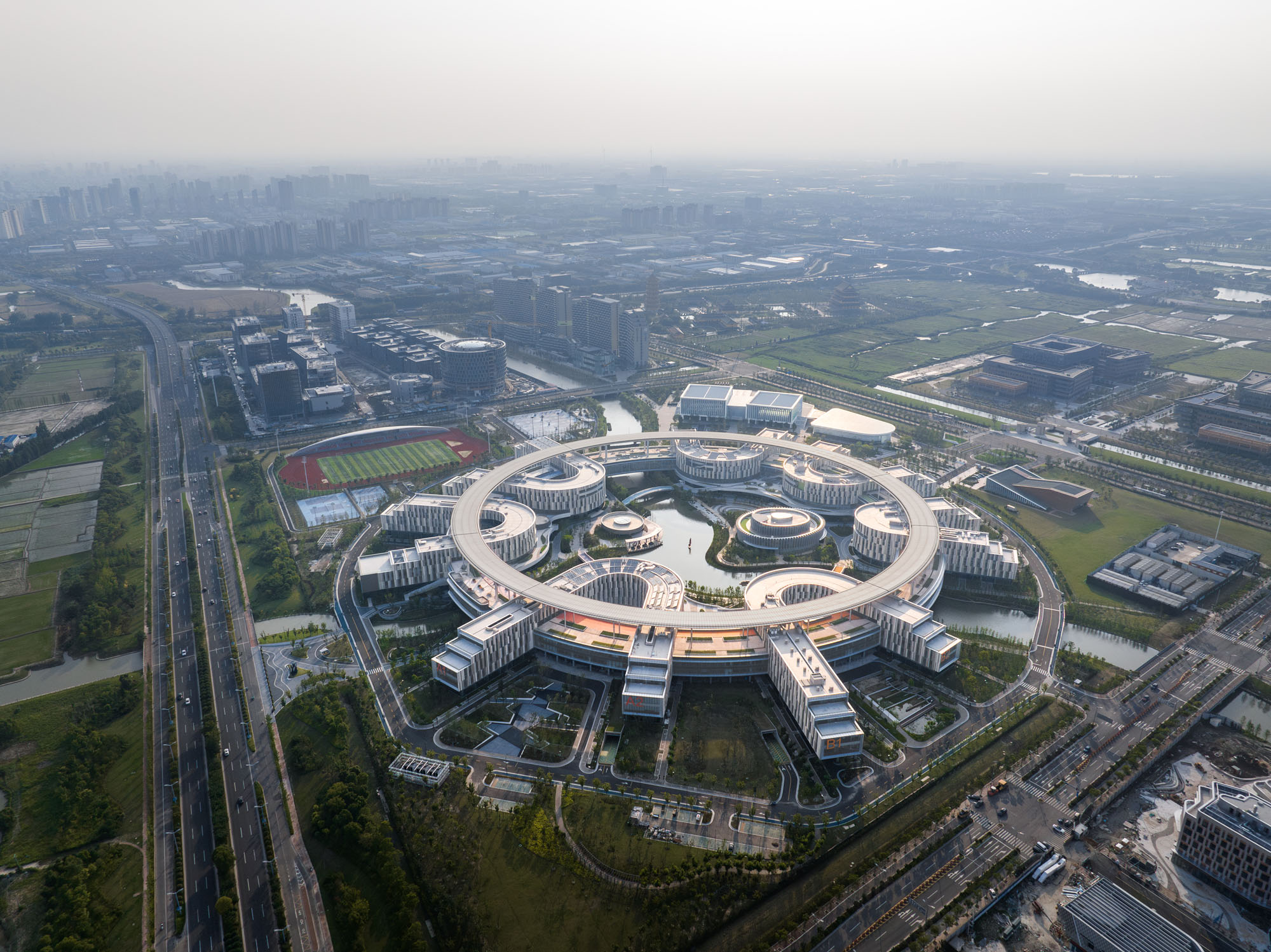 〈XJTLU太倉キャンパス（XJTLU Taicang Campus）〉