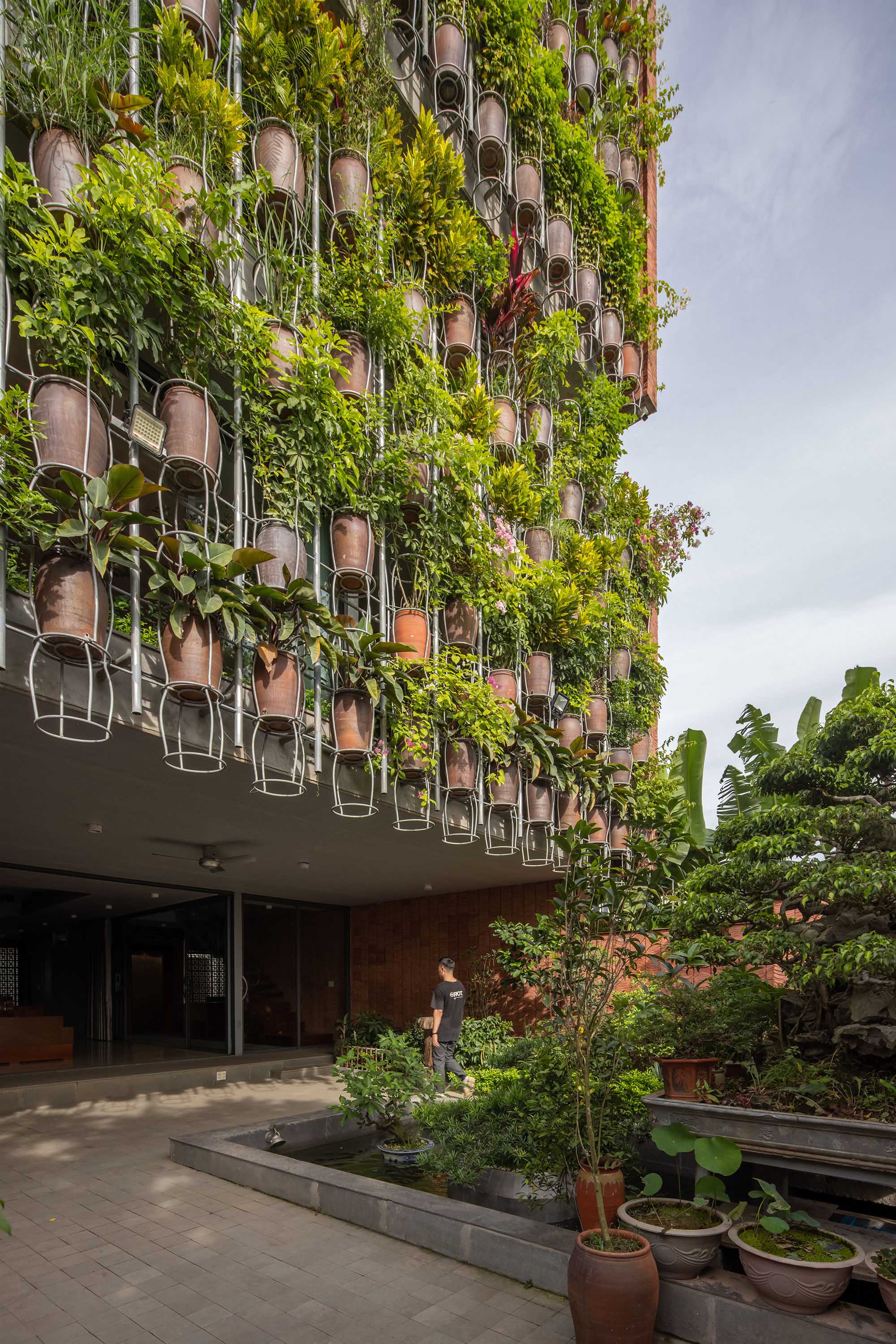 〈フライング・ベジテーション（Flying Vegetation）〉H&Pアーキテクツ（H&P Architects）