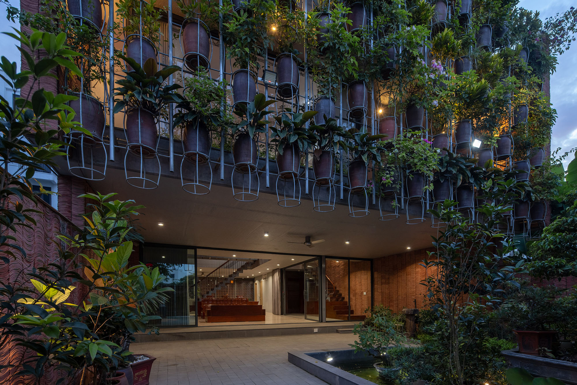 〈フライング・ベジテーション（Flying Vegetation）〉H&Pアーキテクツ（H&P Architects）