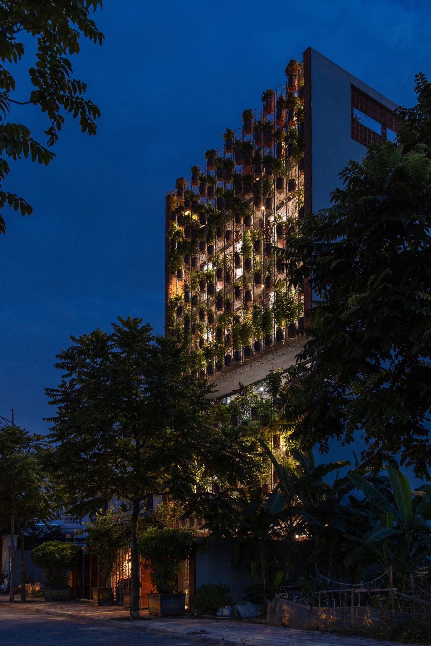 〈フライング・ベジテーション（Flying Vegetation）〉H&Pアーキテクツ（H&P Architects）