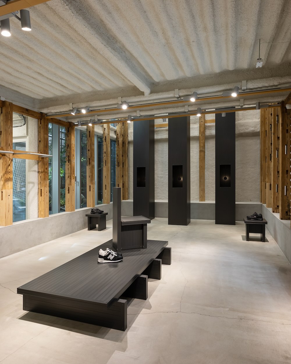 T-HOUSE New Balance art installation “TIME SCAPE” by DAISUKE YAMAMOTO
