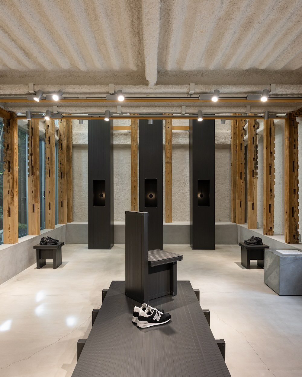 T-HOUSE New Balance art installation “TIME SCAPE” by DAISUKE YAMAMOTO