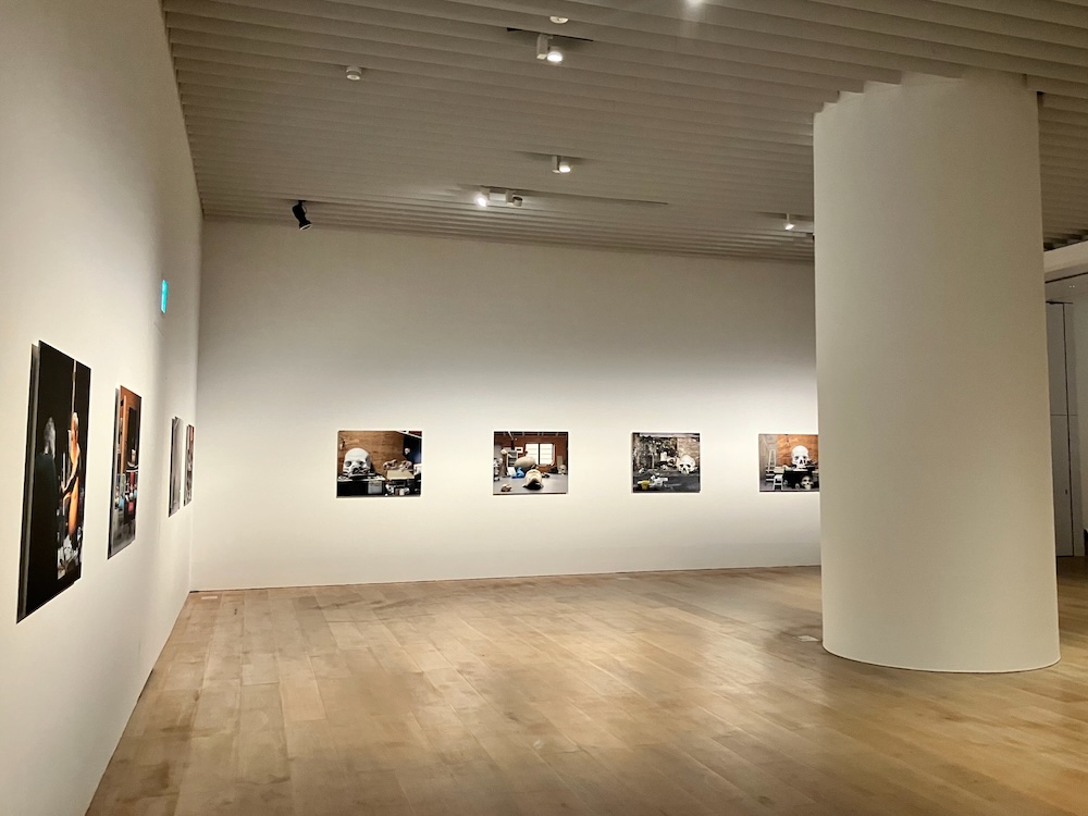 森美術館「ロン・ミュエク展」会場風景