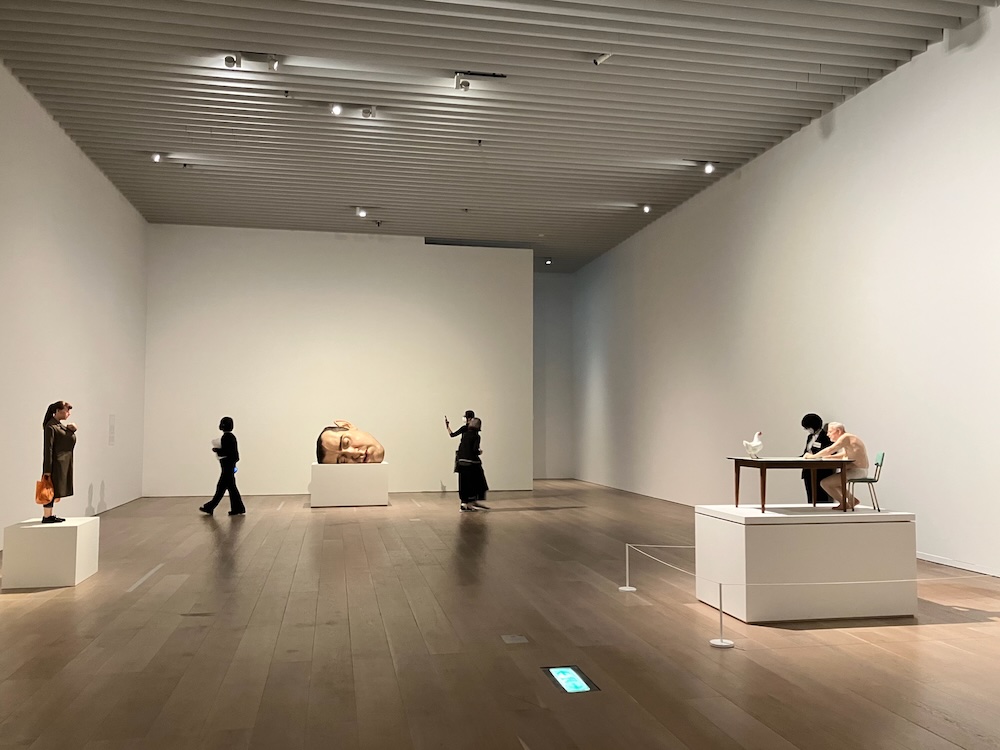 森美術館「ロン・ミュエク展」会場風景