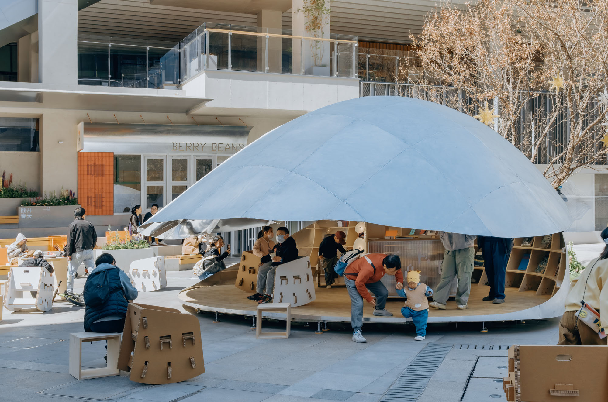 〈シェル・ブック・パビリオン（Shell Book Pavilion）〉LUOスタジオ（LUO studio）
