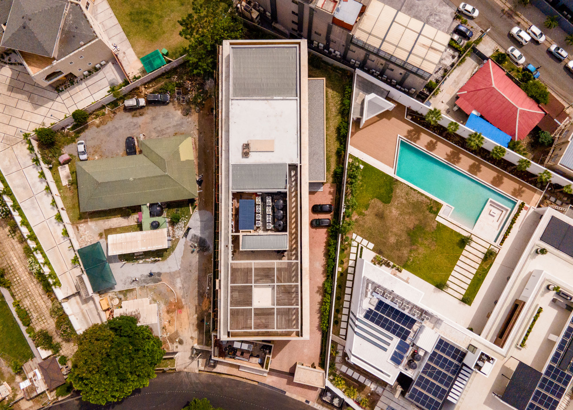 〈アクラ・スタジオ(Accra Studio)〉アジャイ・アソシエイツ(Adjaye Associates)