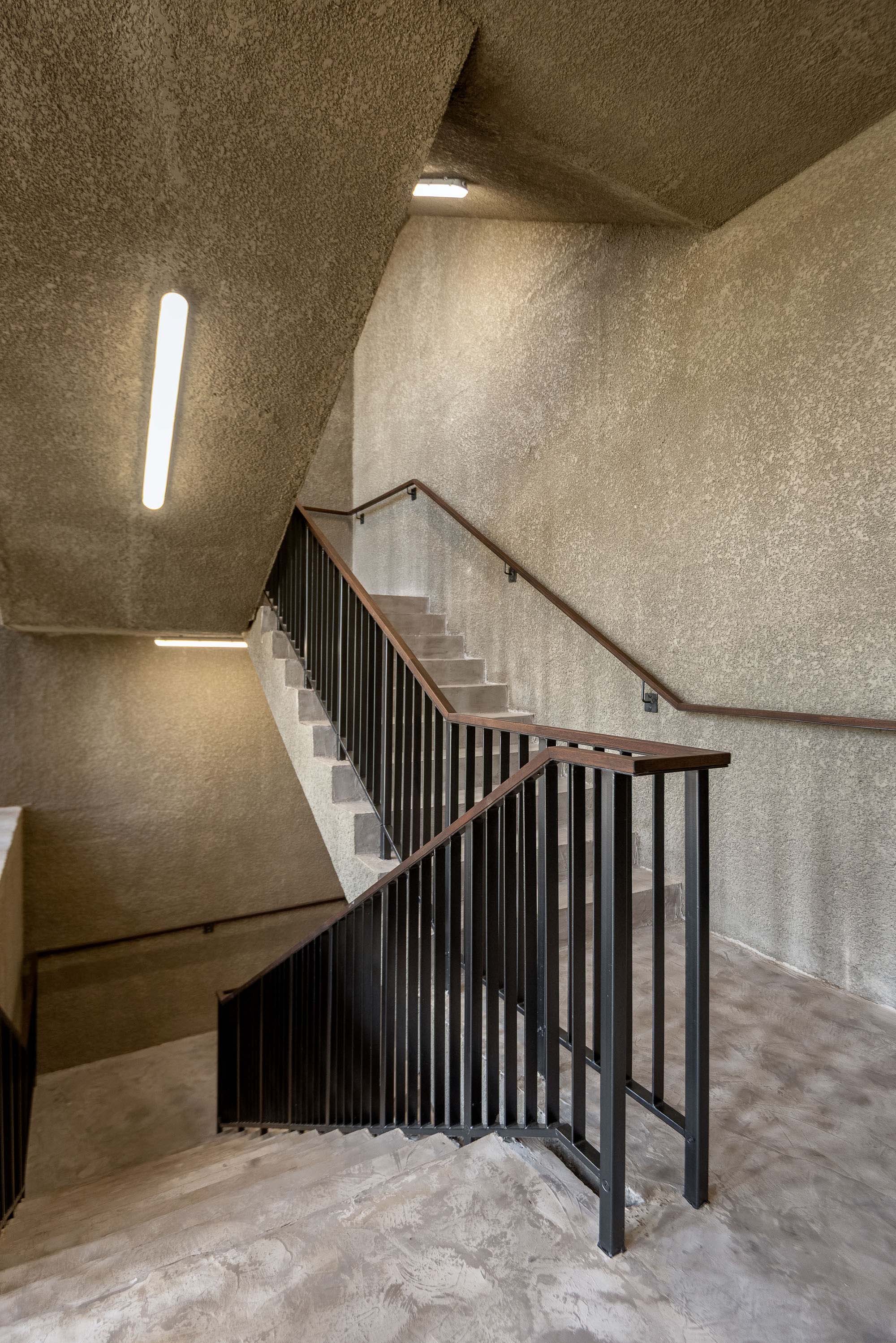 〈アクラ・スタジオ(Accra Studio)〉アジャイ・アソシエイツ(Adjaye Associates)